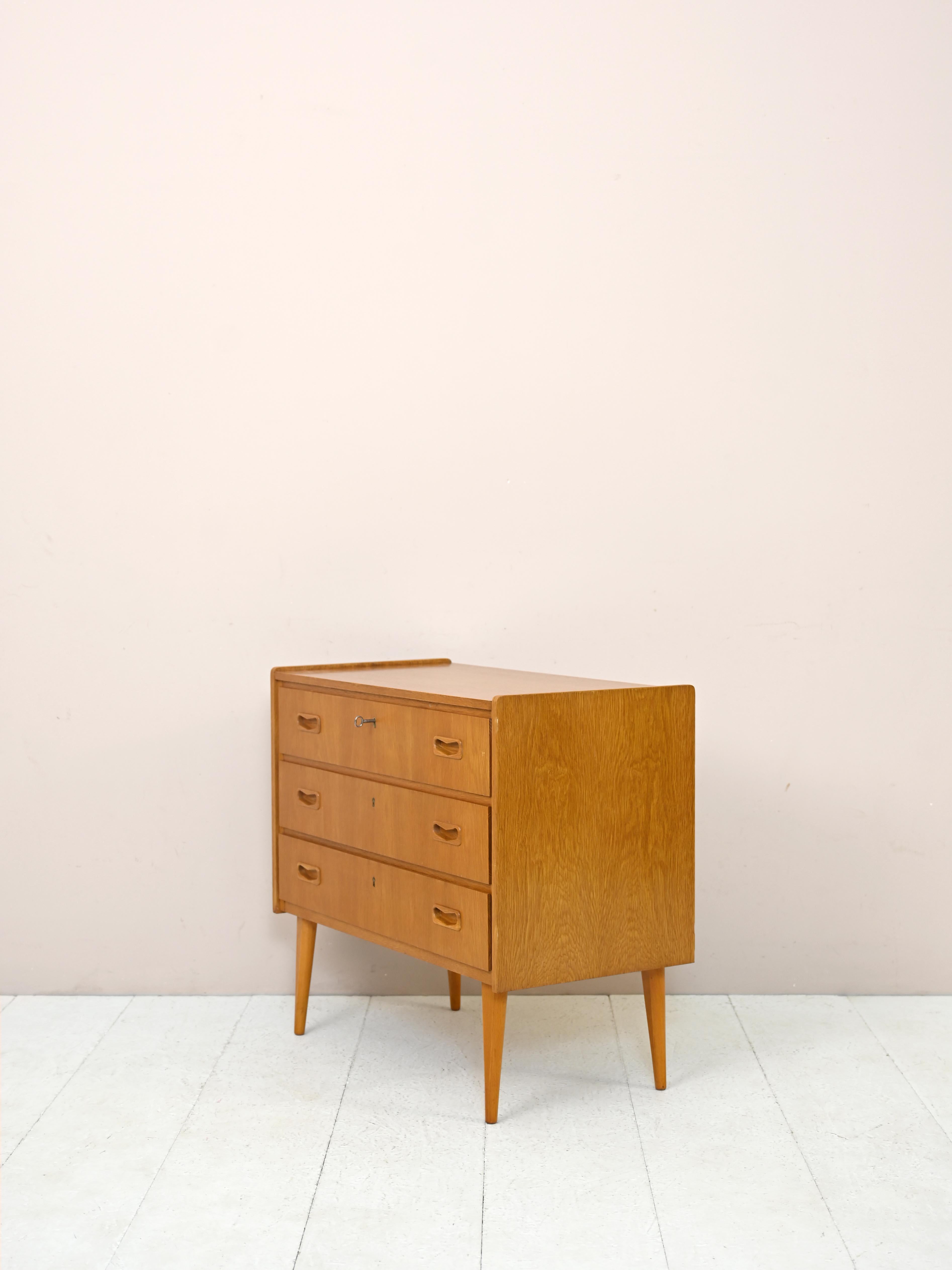Scandinavian Vintage Chest of Drawers In Good Condition For Sale In Brescia, IT