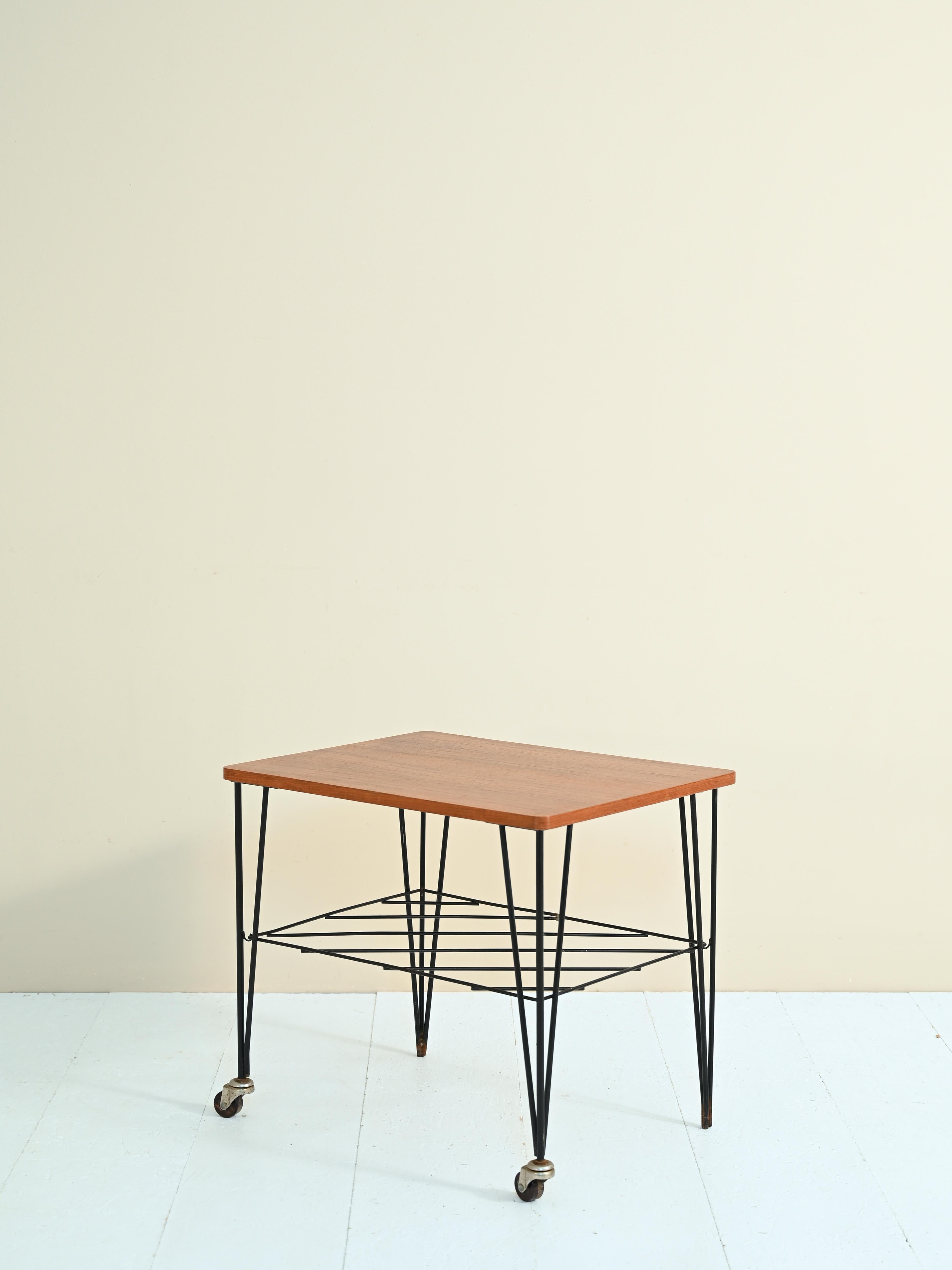 Scandinavian Modern Scandinavian vintage coffee table with metal frame For Sale