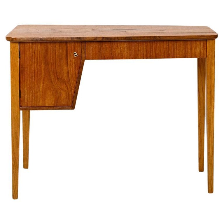 Scandinavian vintage desk For Sale at 1stDibs