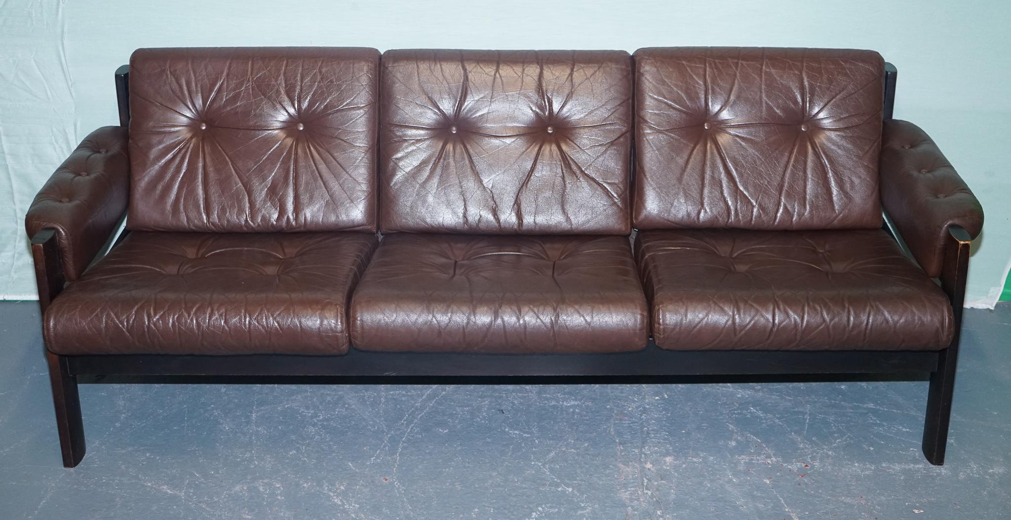 SCANDINAVIAN ViNTAGE EKORNES STRESSLESS THREE SEATER SOFA For Sale 4