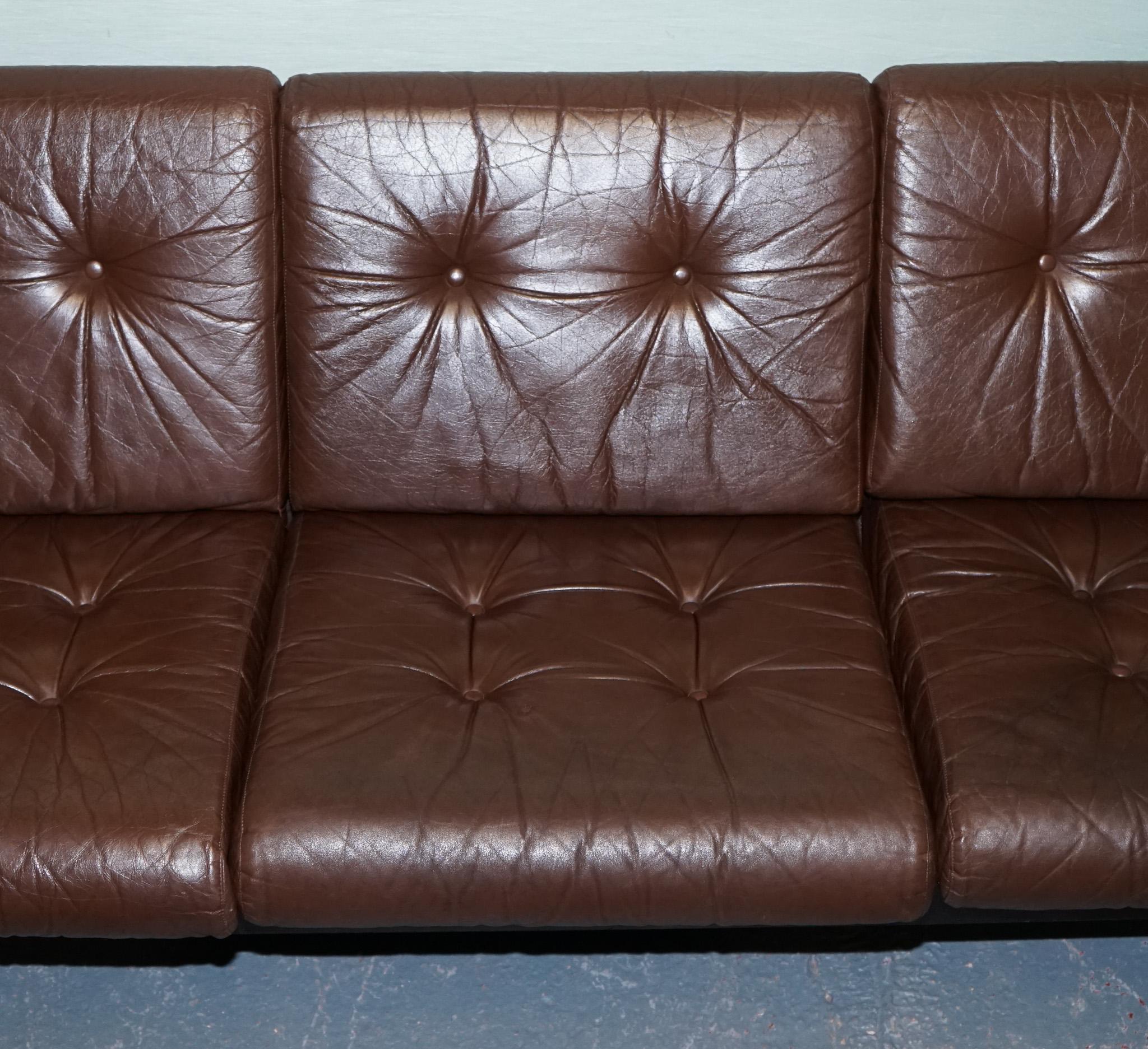 SCANDINAVIAN ViNTAGE EKORNES STRESSLESS THREE SEATER SOFA For Sale 8