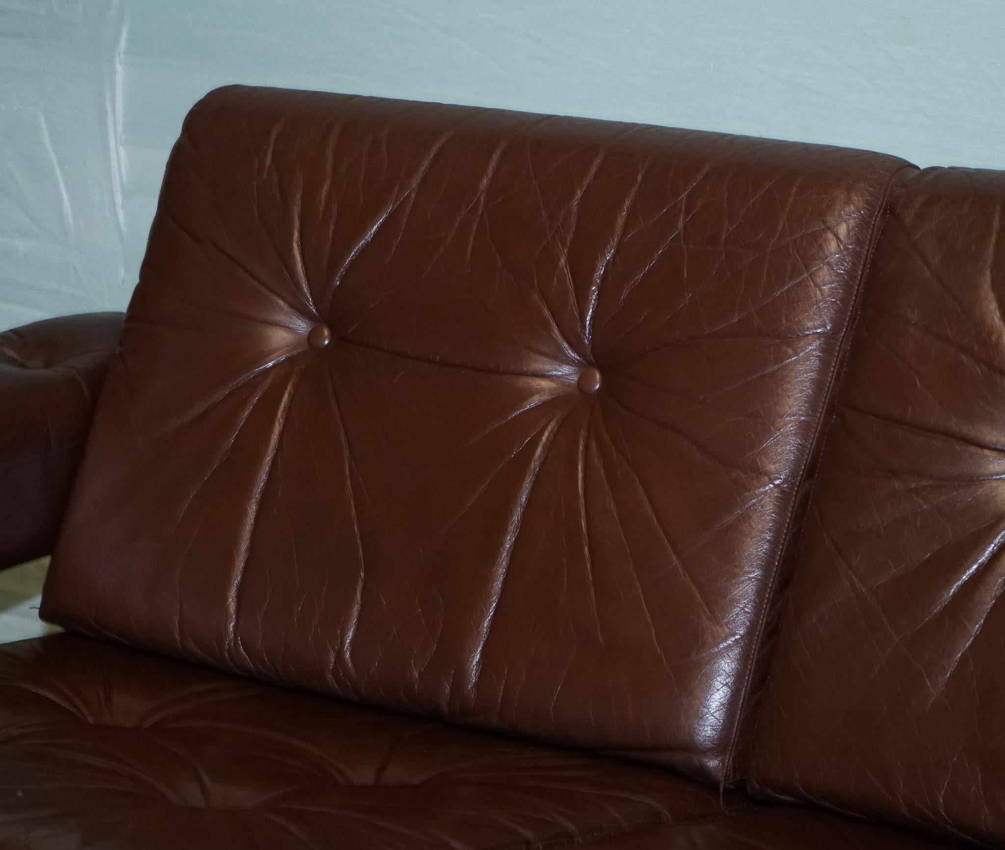 SCANDINAVIAN ViNTAGE EKORNES STRESSLESS THREE SEATER SOFA For Sale 10