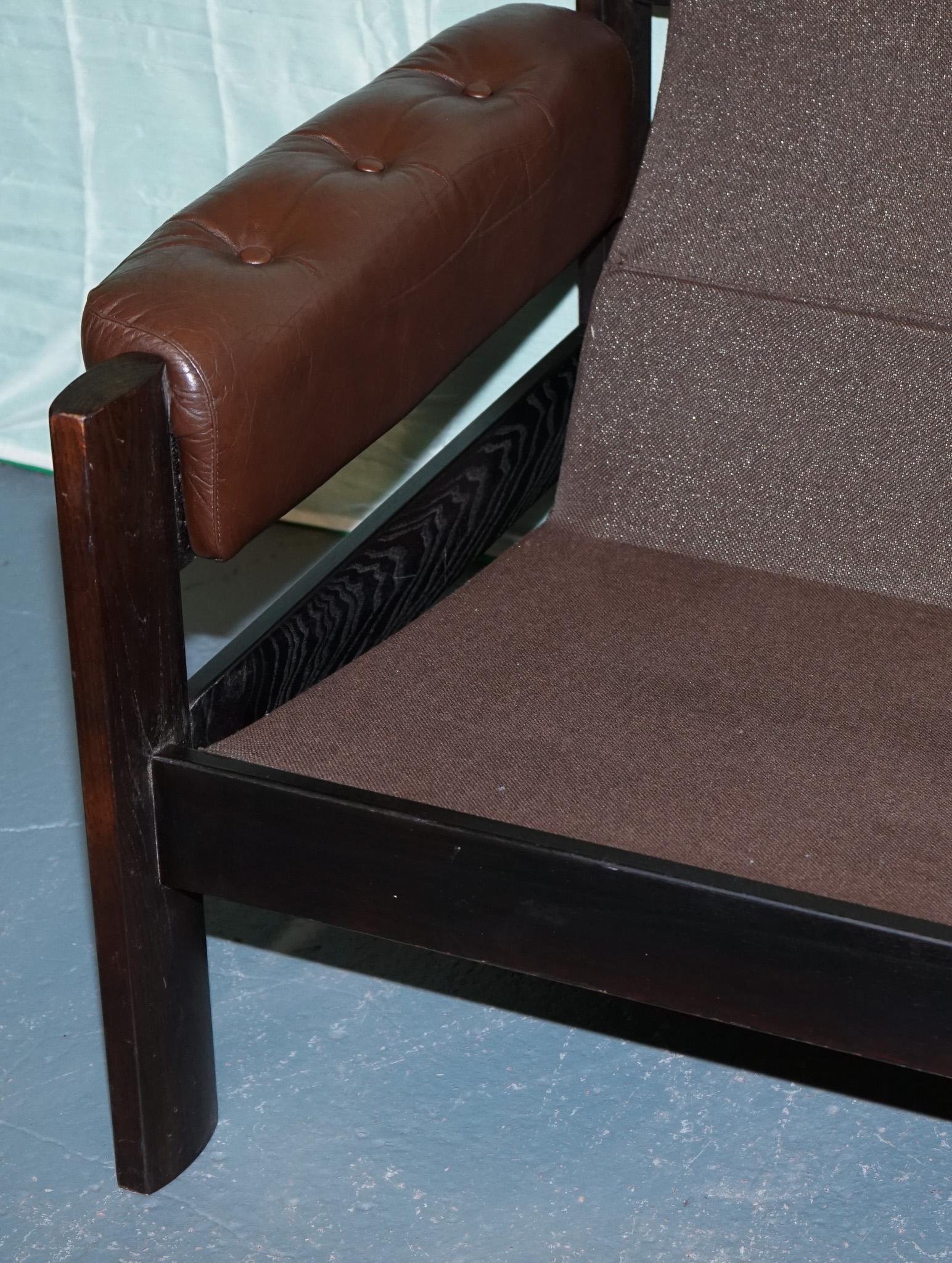 SCANDINAVIAN ViNTAGE EKORNES STRESSLESS THREE SEATER SOFA For Sale 11