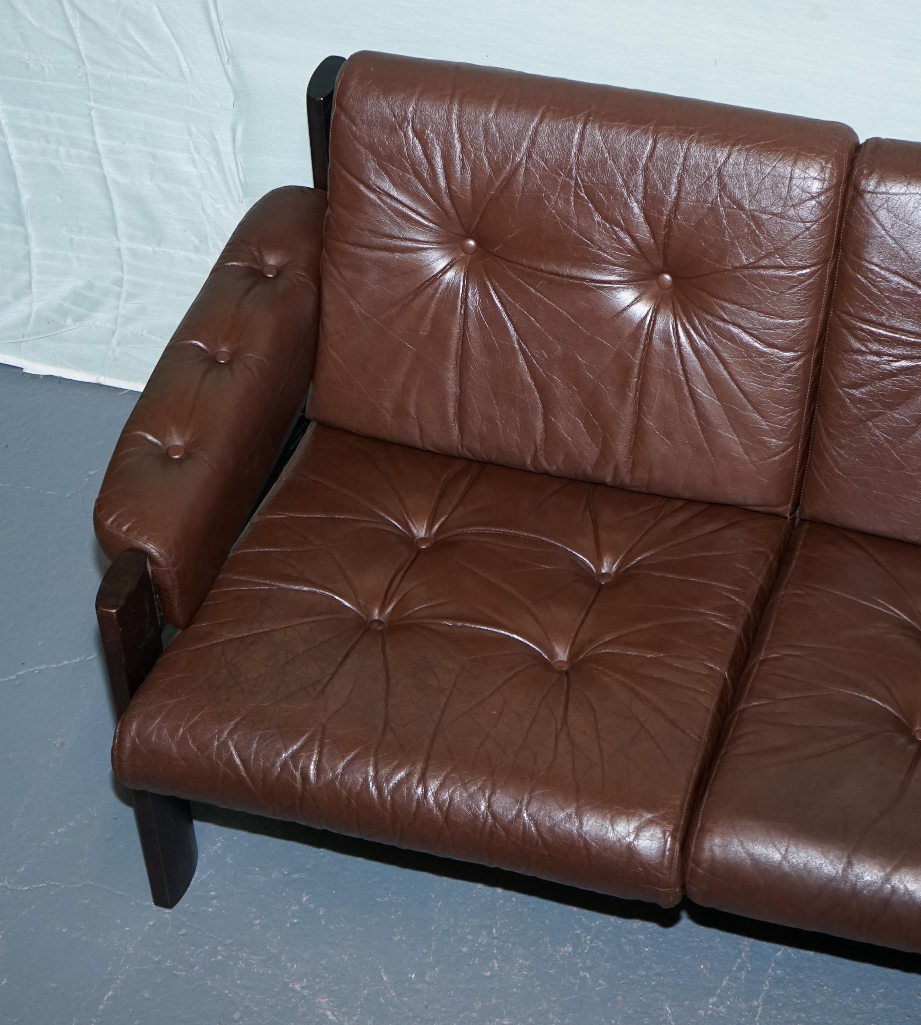 SCANDINAVIAN ViNTAGE EKORNES STRESSLESS THREE SEATER SOFA In Good Condition For Sale In Pulborough, GB