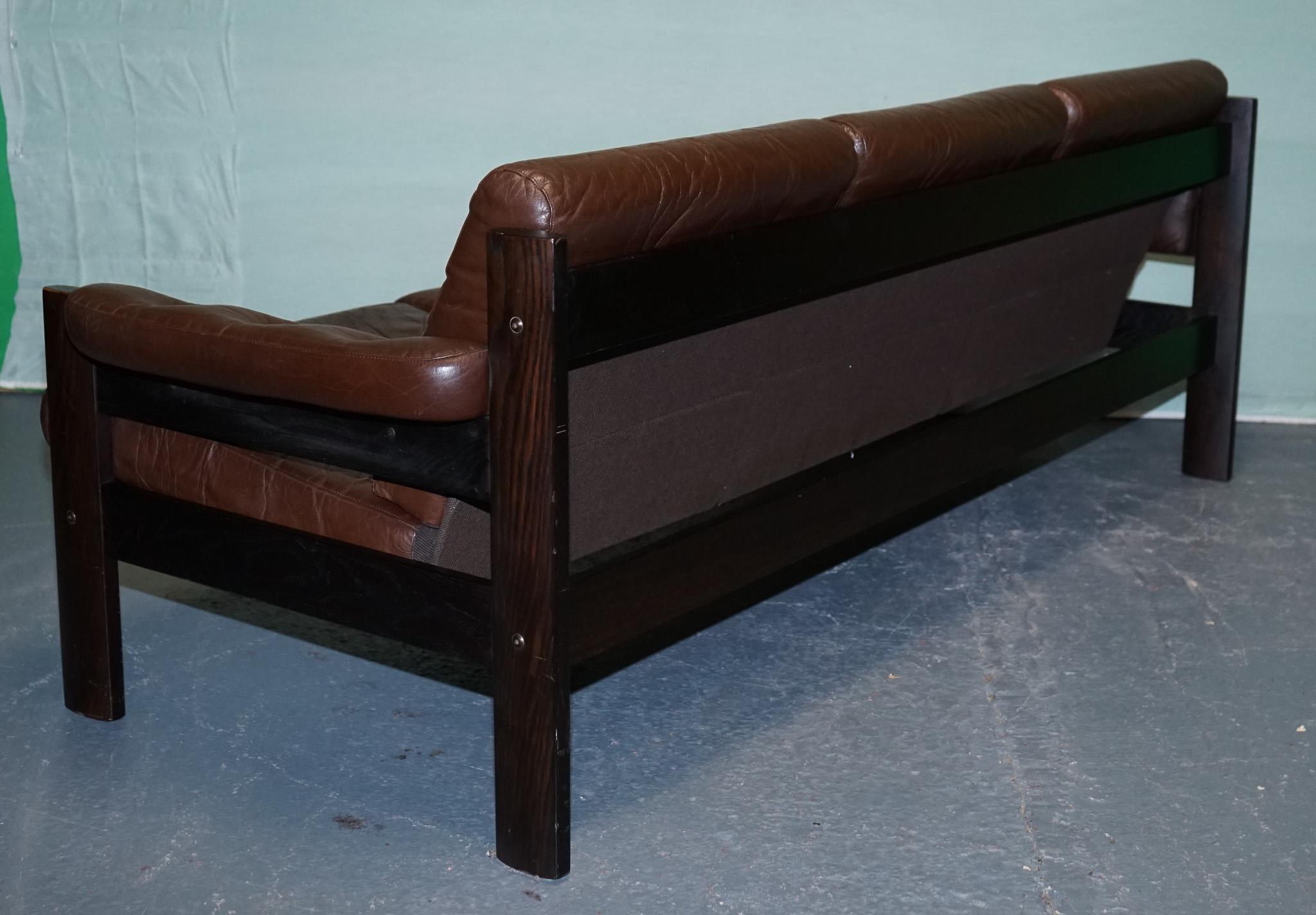 SCANDINAVIAN ViNTAGE EKORNES STRESSLESS THREE SEATER SOFA For Sale 2