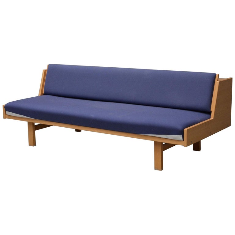 Scandinavian Vintage GE-258 Daybed by Hans J. Wegner for Getama at