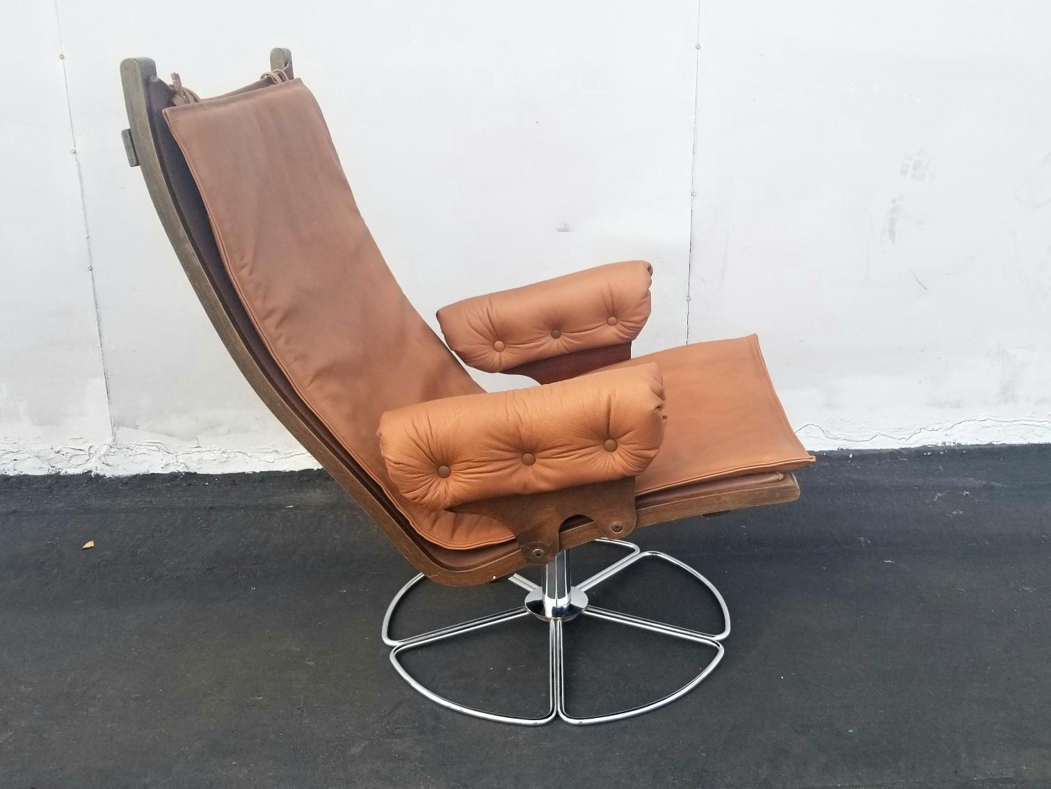 Scandinavian Vintage Mid Century Lounge Chair and Ottoman In Good Condition For Sale In Los Angeles, CA