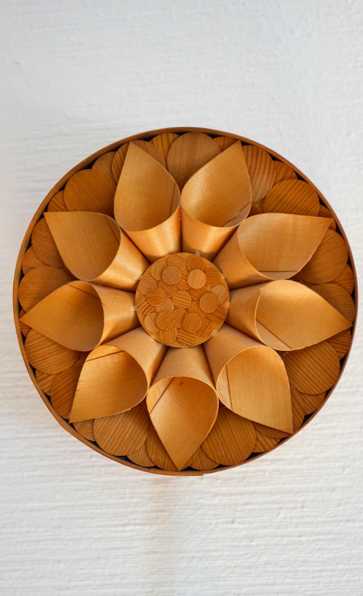 Applique vintage scandinave. Lampade da parete in legno di pino di metà secolo moderno in vendita 9