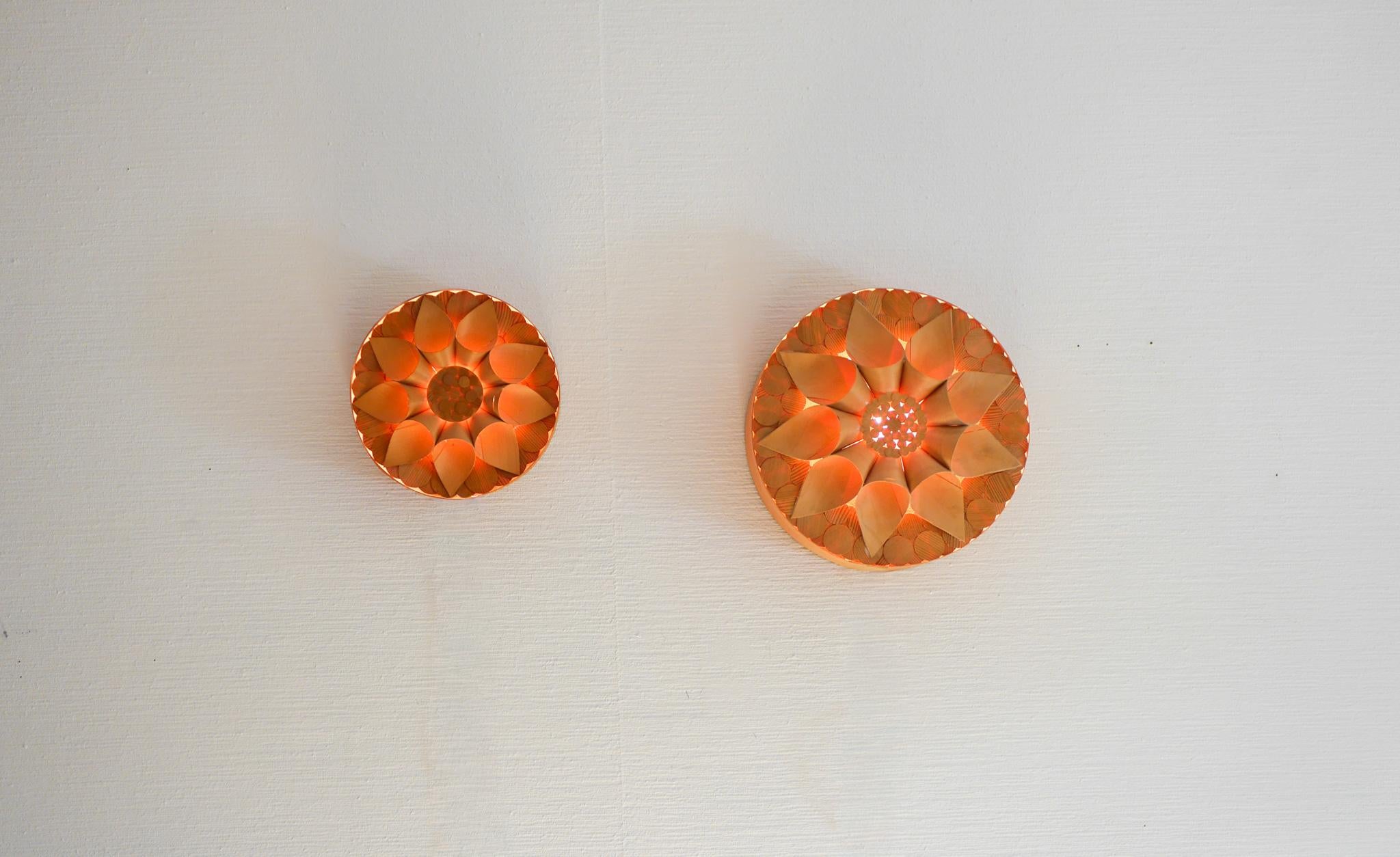 Applique vintage scandinave. Lampade da parete in legno di pino di metà secolo moderno in vendita 2