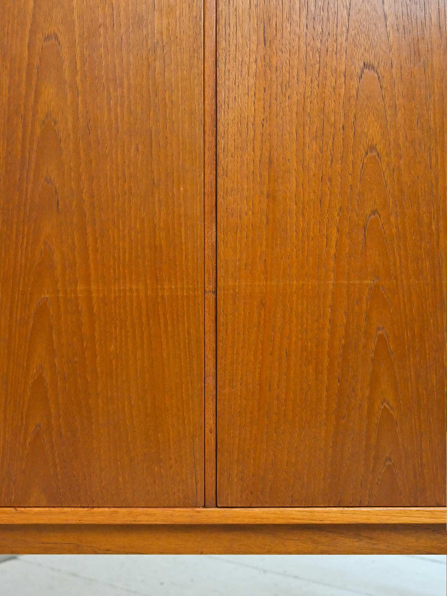 Scandinavian Vintage Sideboard with Drawers For Sale 5