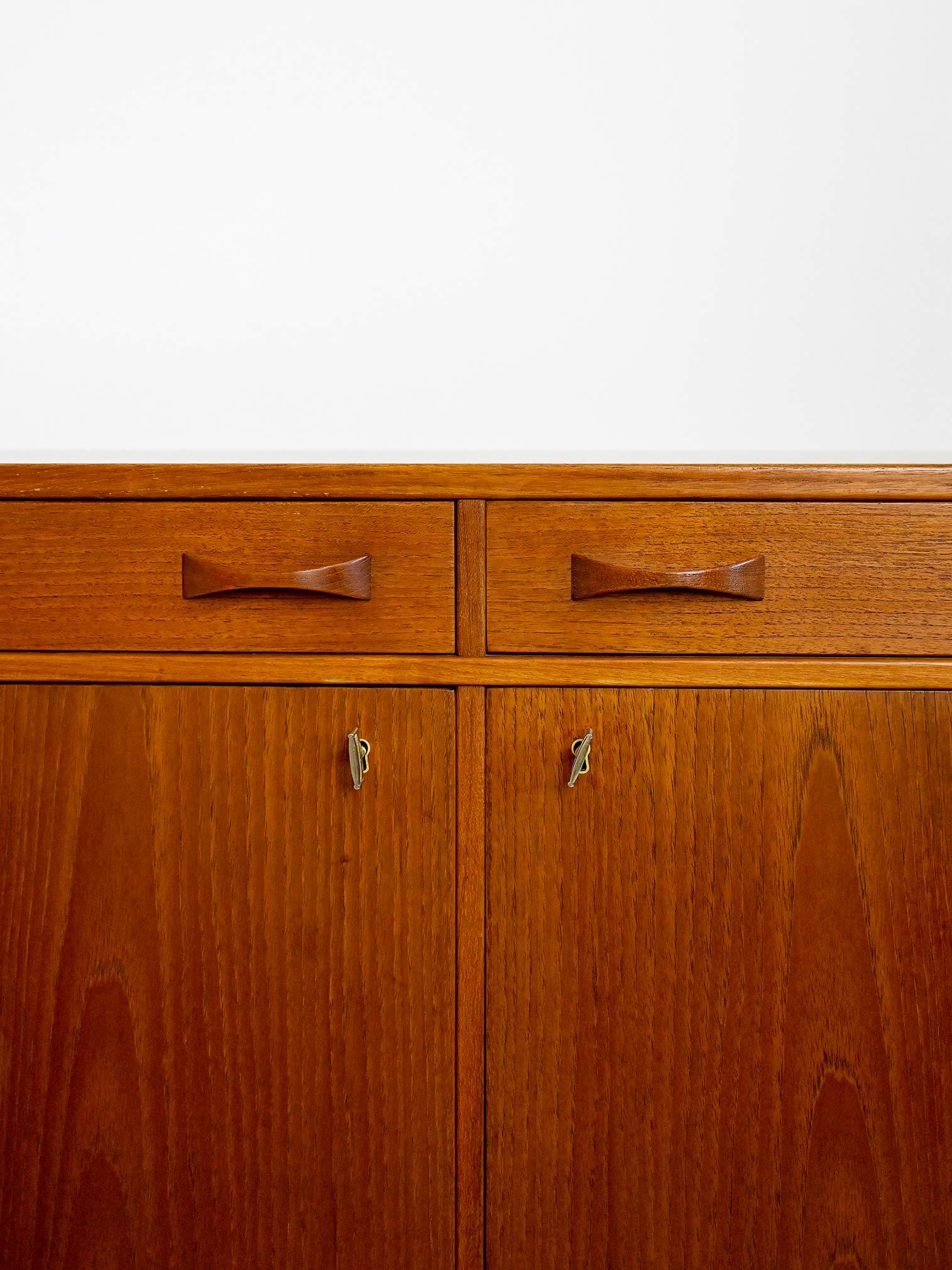 Scandinavian Vintage Sideboard with Drawers For Sale 1