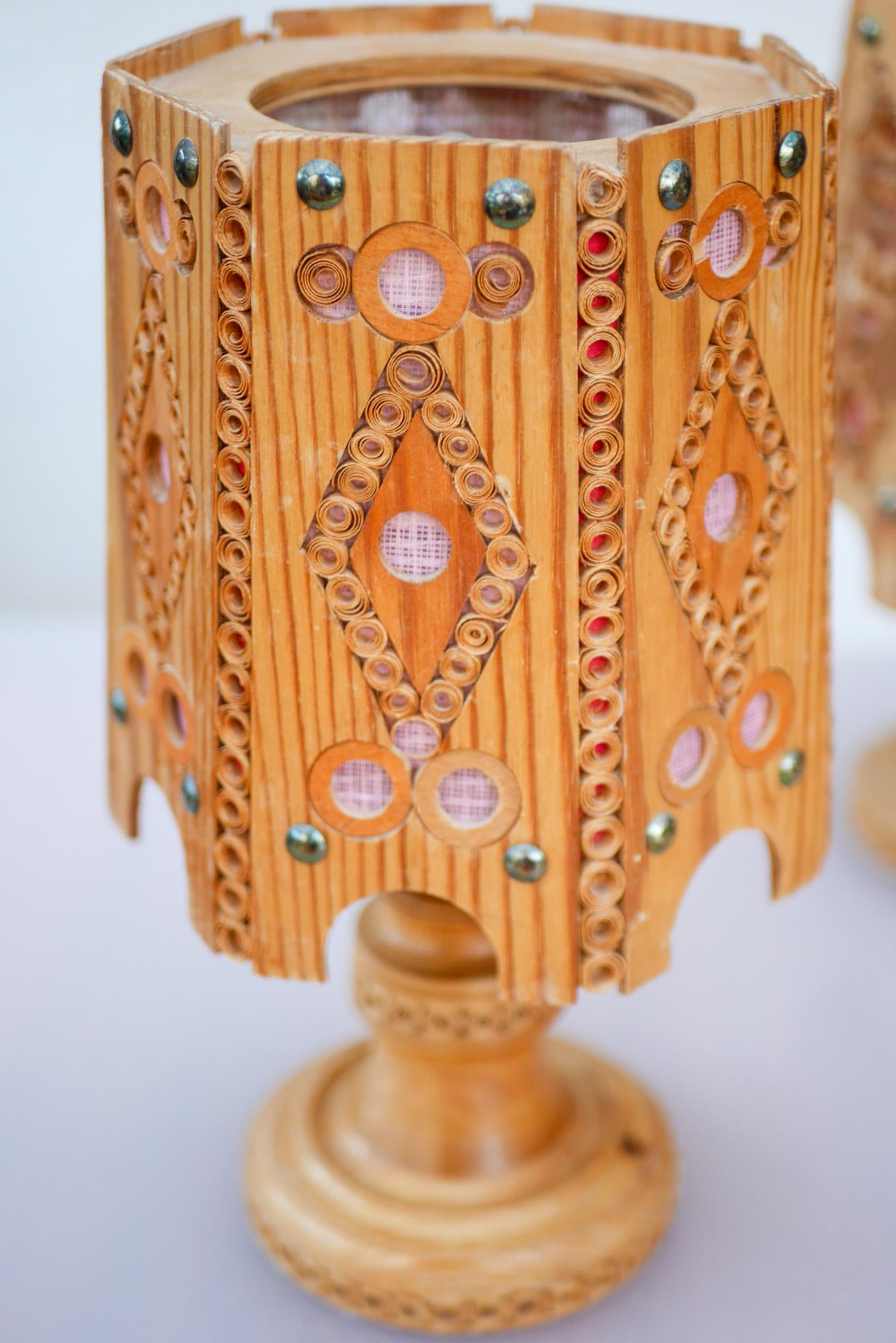 Lampes de table vintage scandinaves. Luminaires en bois de pin modernes du milieu du siècle dernier en vente 1