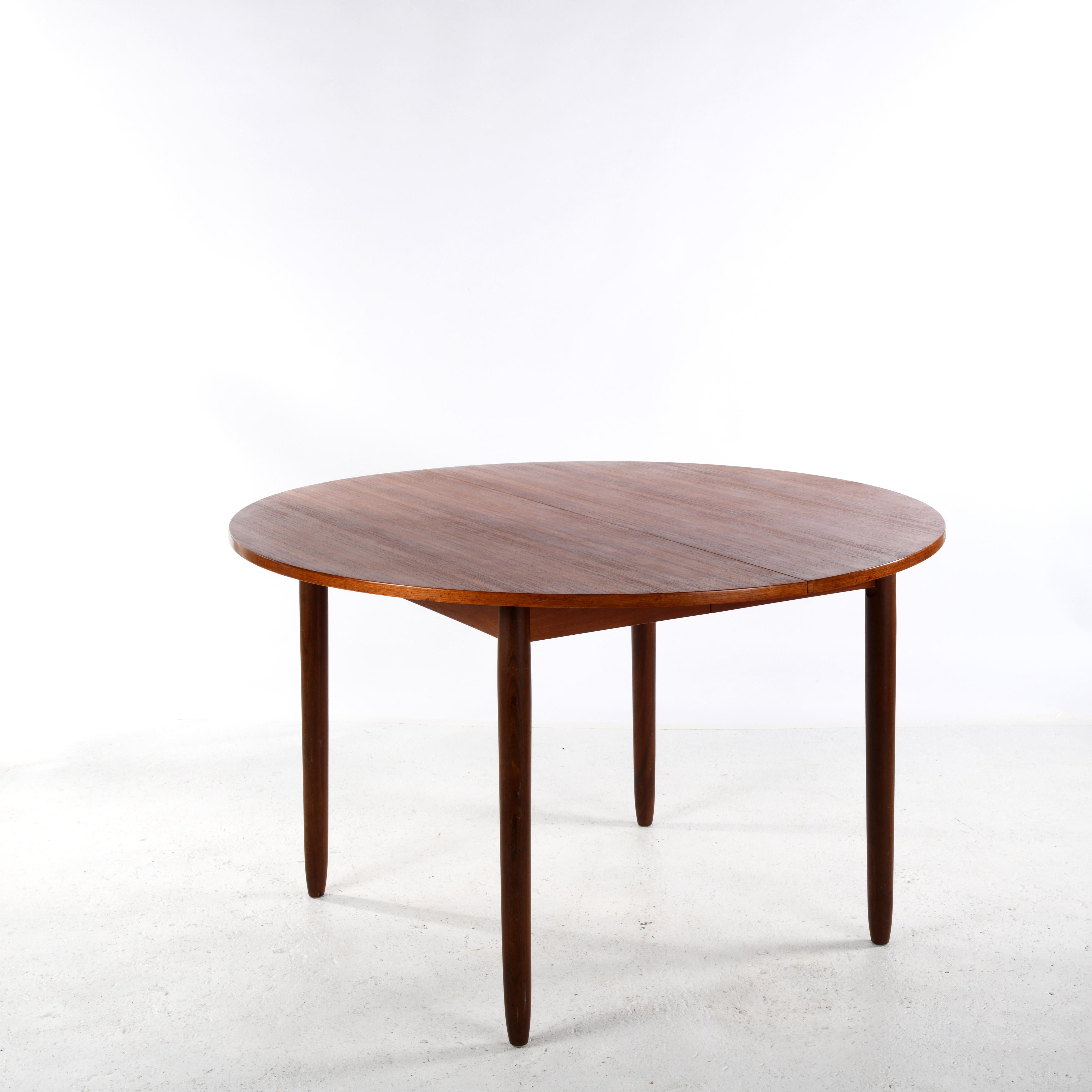 Table extensible scandinave vintage en teck, ronde et ovale Bon état - En vente à SAINT-YRIEIX-SUR-CHARENTE, FR