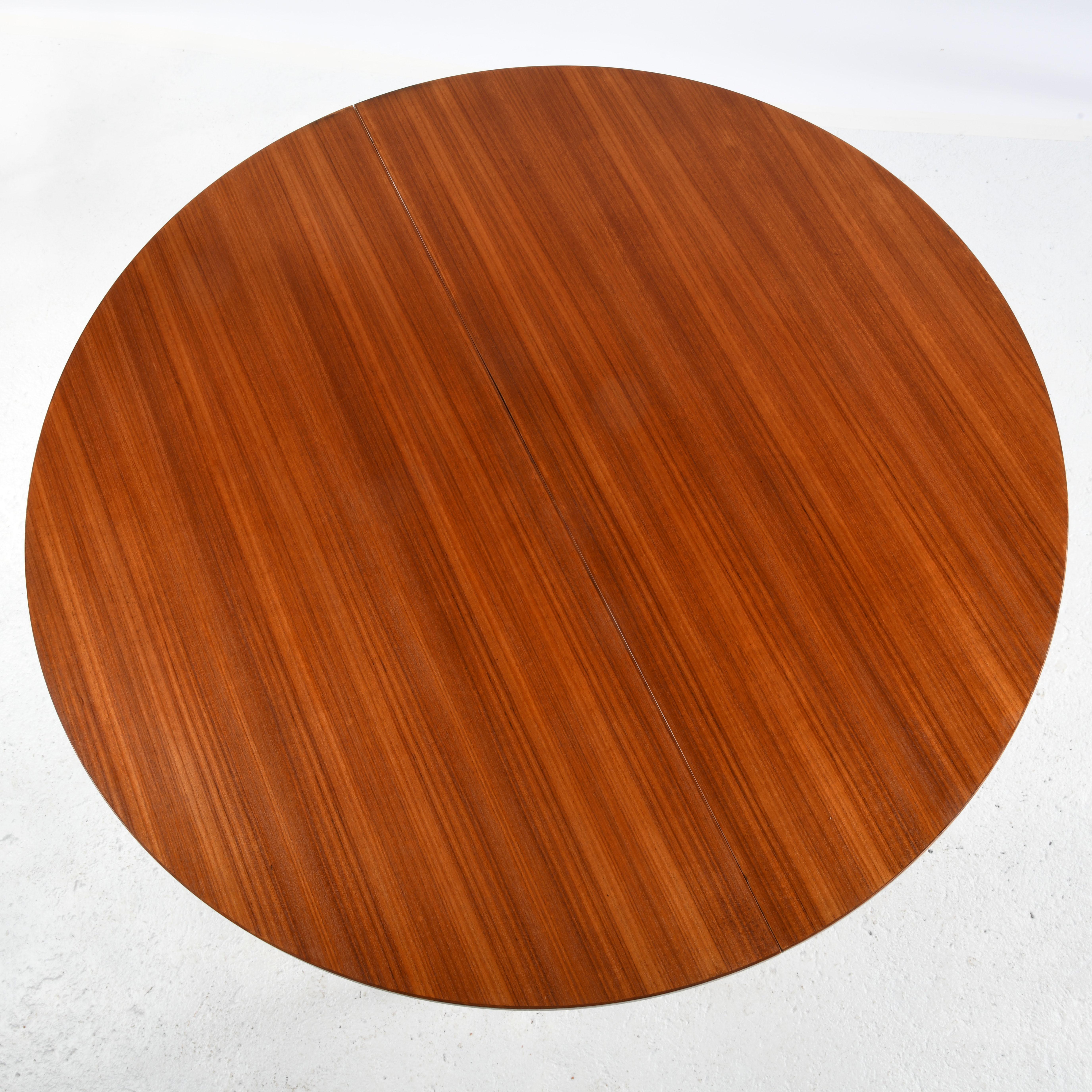 Mid-20th Century Scandinavian vintage teak extensible table, round and oval For Sale