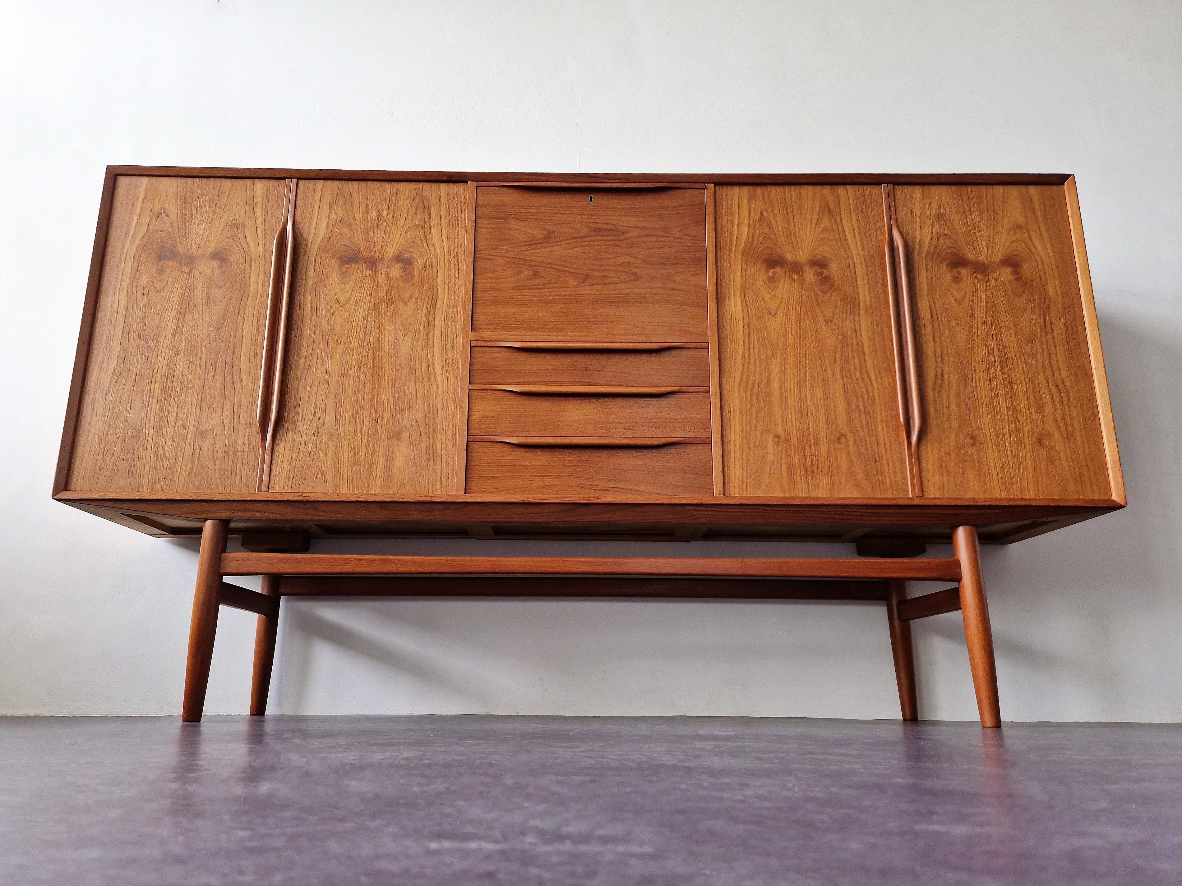 Danois Buffet scandinave en teck vintage, Danemark, années 1960 en vente