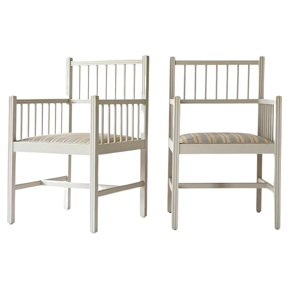 Chaises blanches scandinaves vintage
