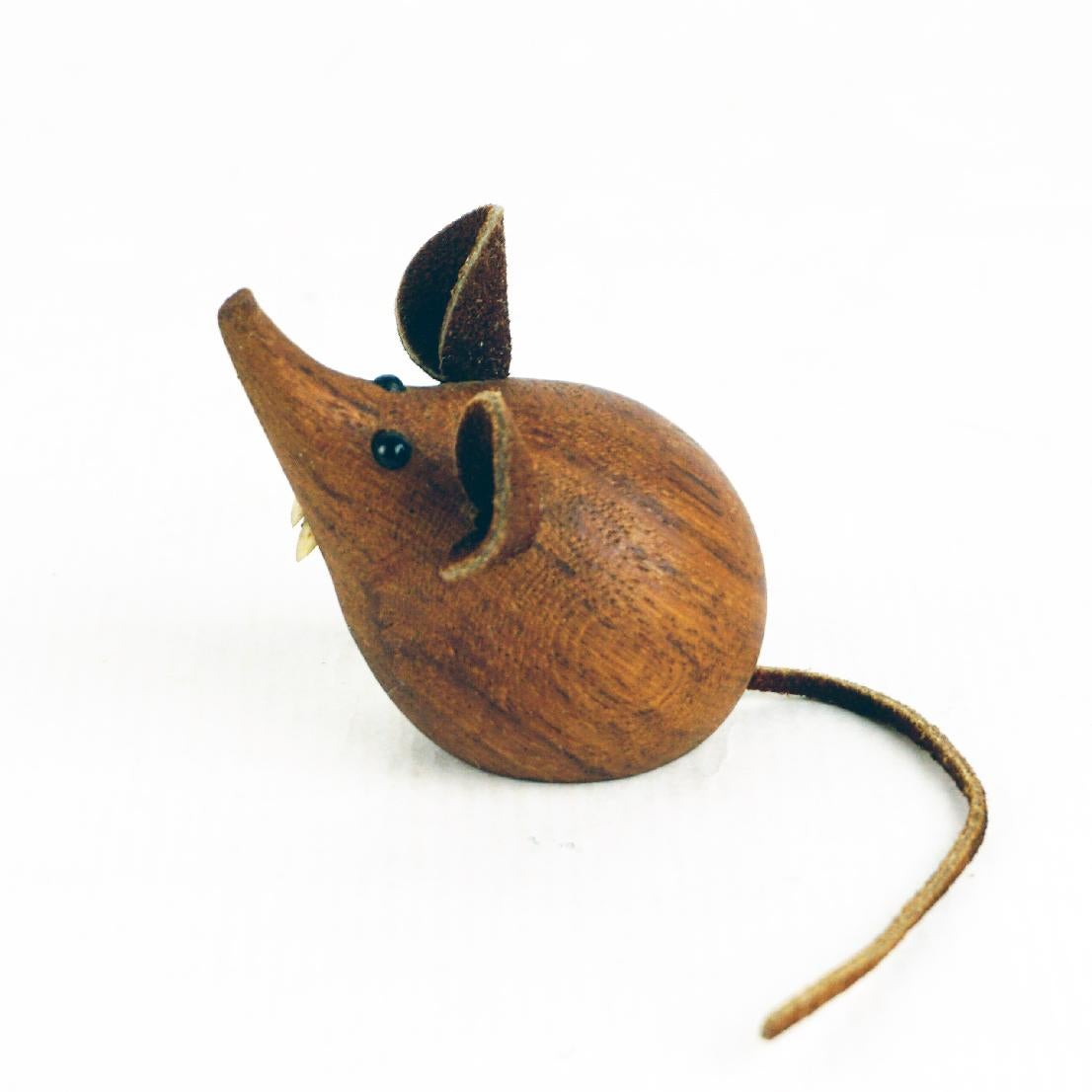 Scandinavian Vintage Wooden Mouse by H F Denmark For Sale 1
