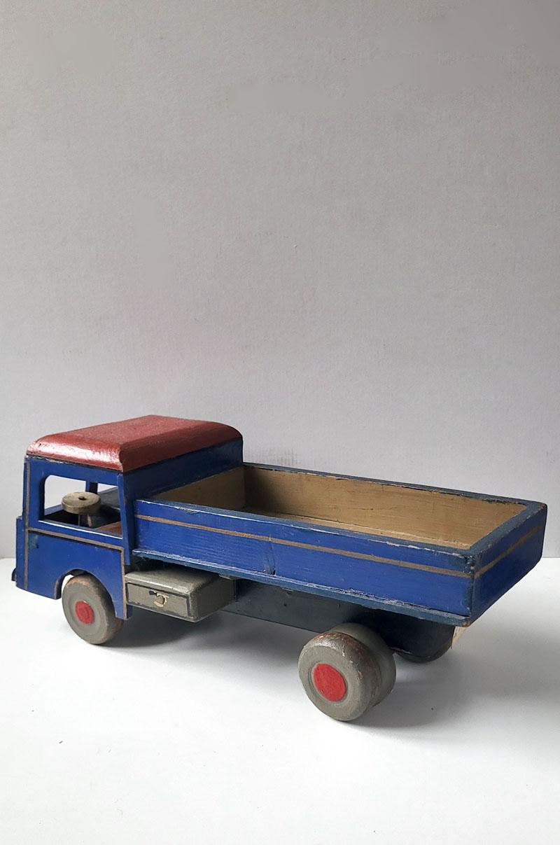 Suédois Jouet de camion scandinave vintage en bois des années 1930 en vente