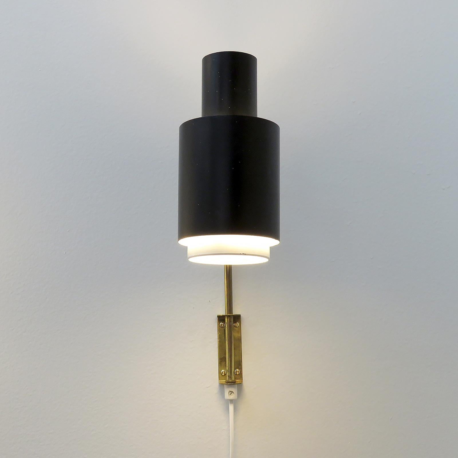 Metal Scandinavian Wall Light by Itsu, 1960 For Sale