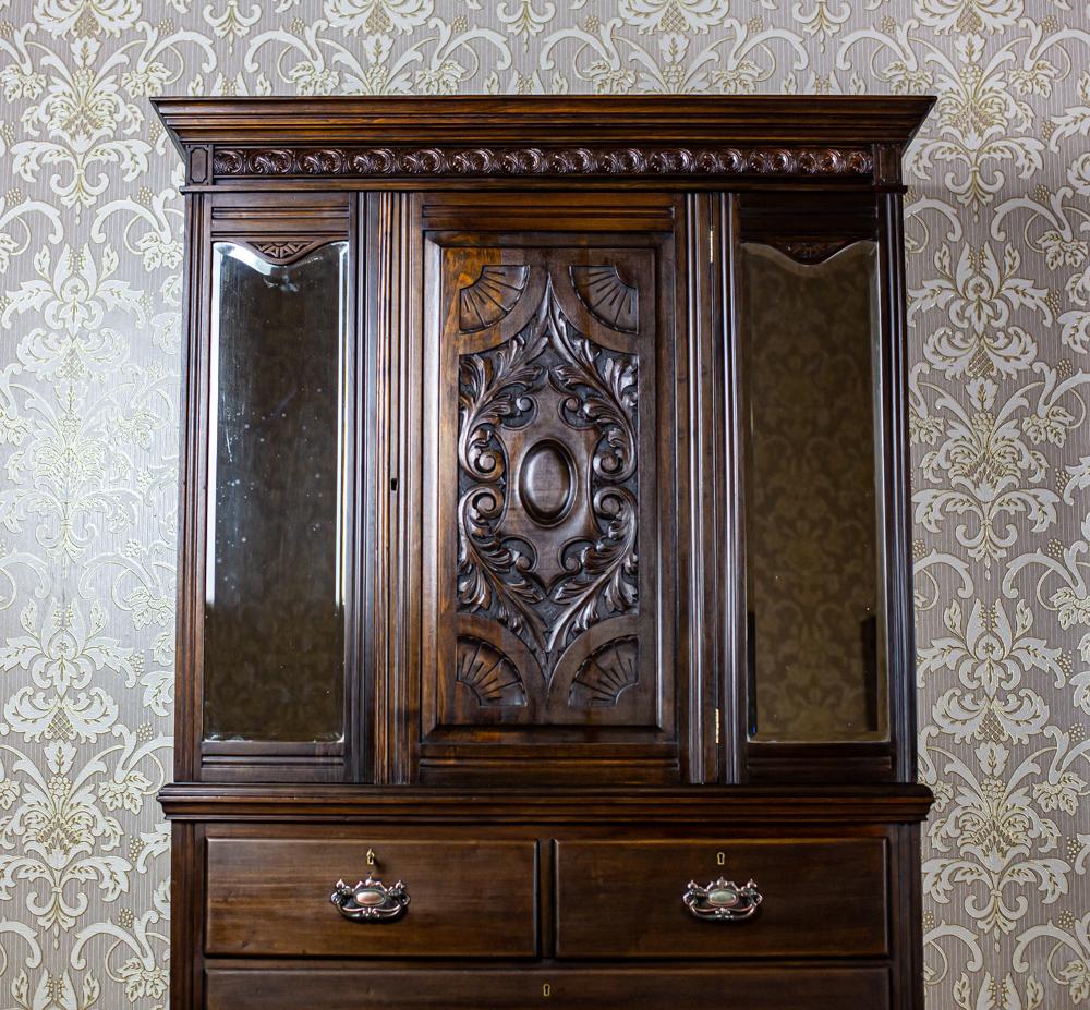Buffet scandinavo in noce marrone scuro, inizio XX secolo in vendita 5