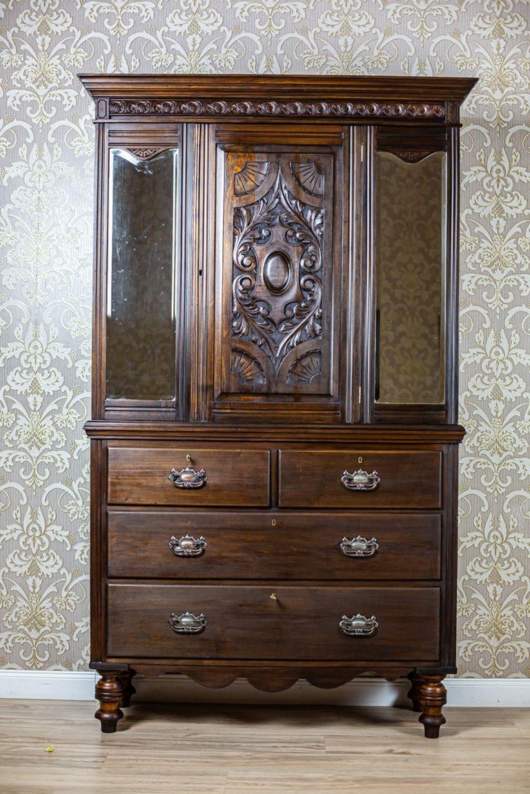 Scandinavian Walnut Buffet From the Early 20th Century in Dark Brown For Sale 6