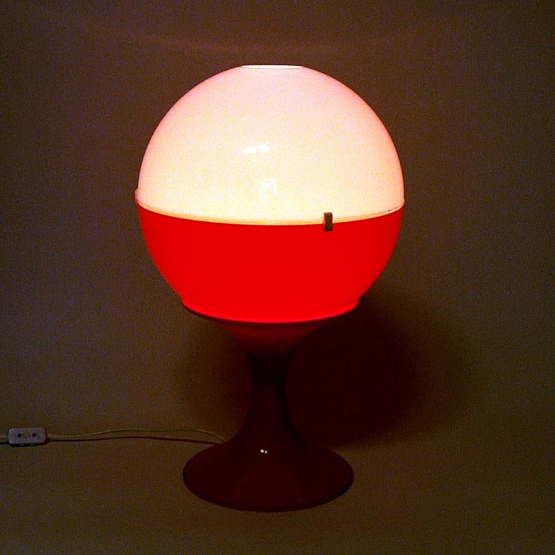 Scandinavian White and Orange Space Age Globe Tablelamp 1970s In Good Condition For Sale In Stockholm, SE