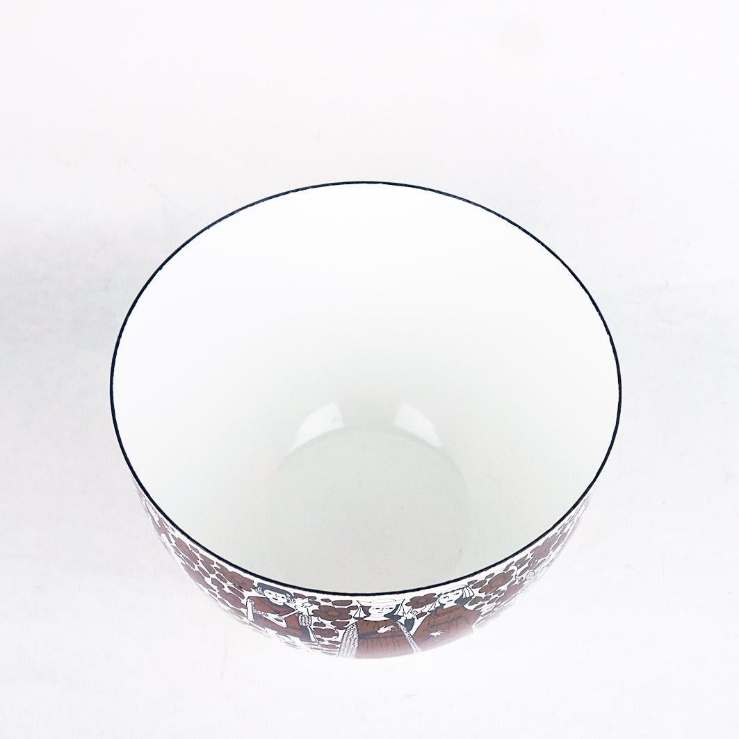 Finnish Scandinavian White Enamel Bowl by Kaj Franck for Finel Arabia Finland For Sale