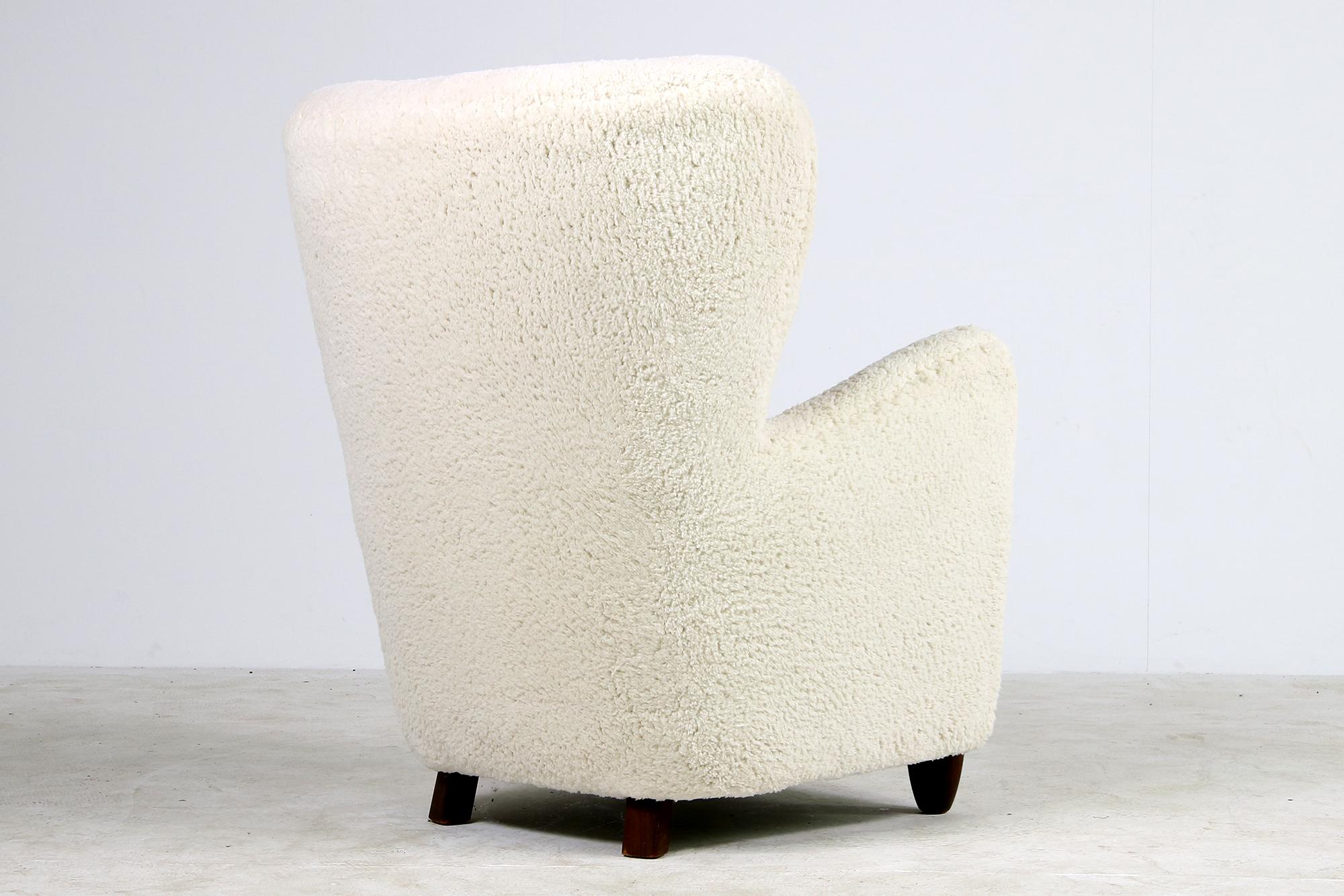 Danish Wingback Lounge Chair 1950 Teddy Fur & Leather, Sheepskin Made in Denmark In Good Condition For Sale In Hamminkeln, DE