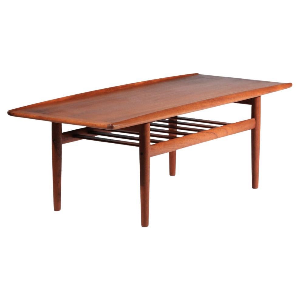 Scandinavian wood coffee table by Grete Jalk For Sale