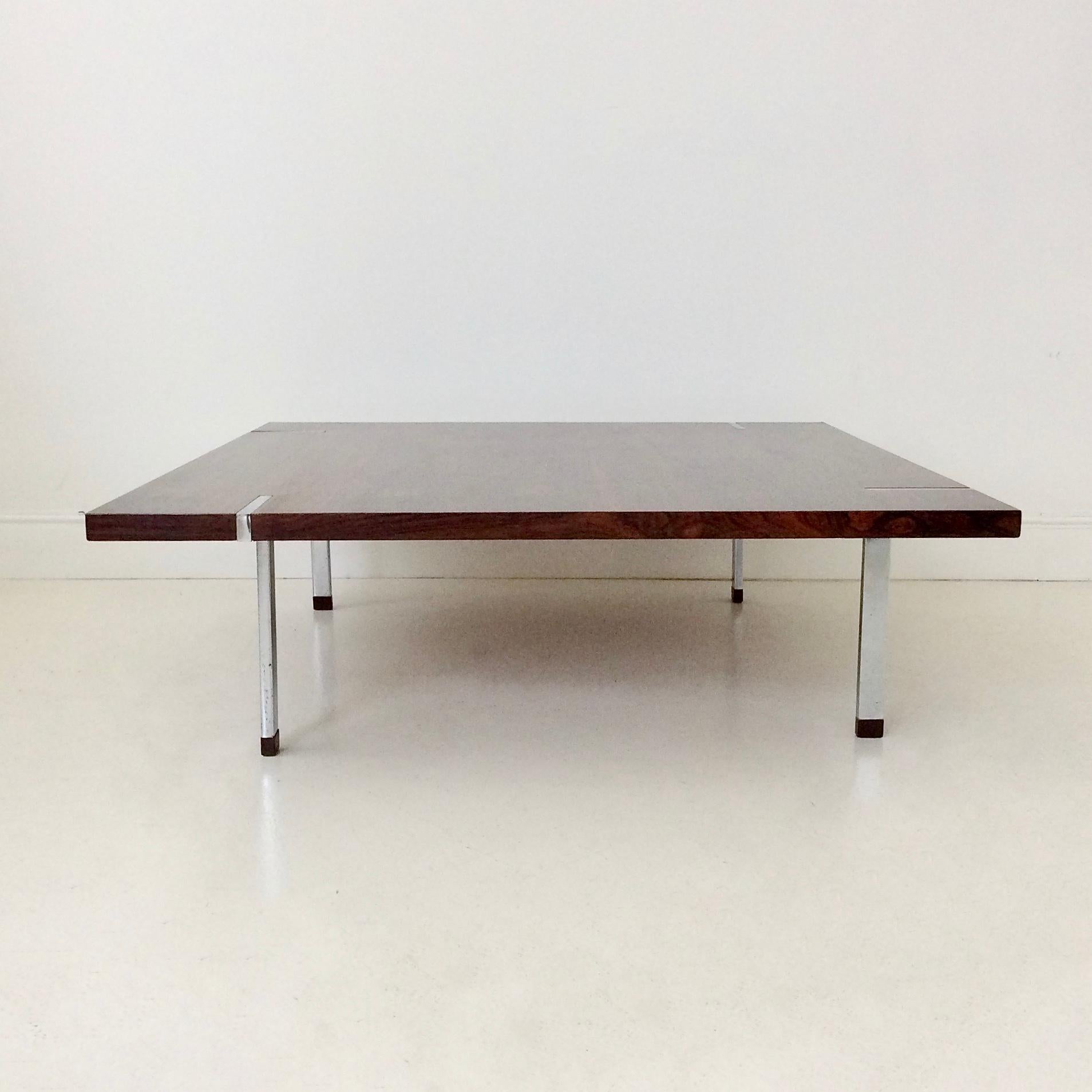 Gastone Rinaldi Wood Square Coffee Table, circa 1960, Italy In Good Condition In Brussels, BE