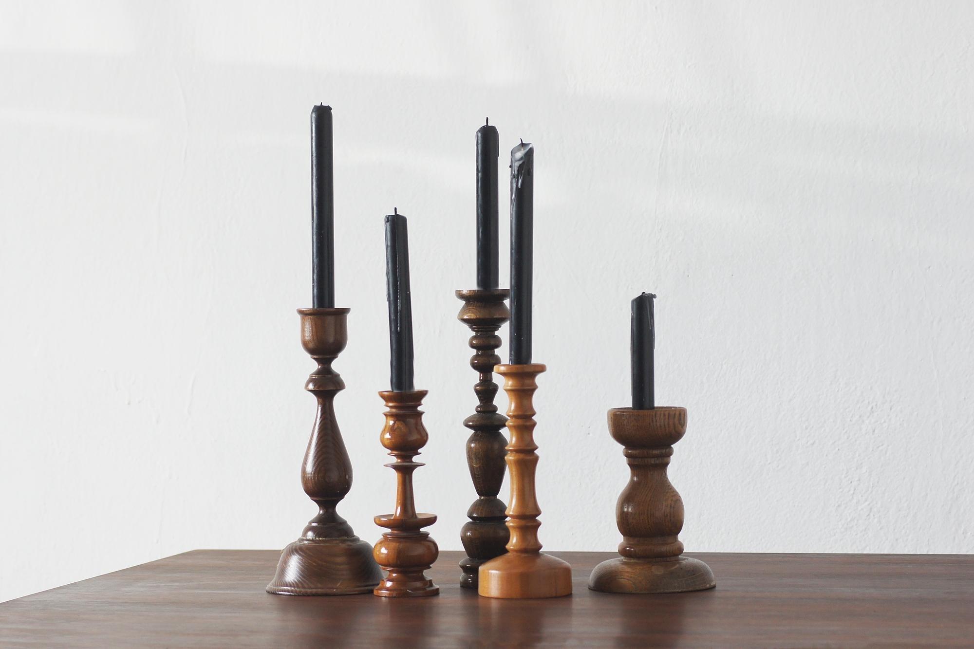 Chandeliers scandinaves en bois, lot de 5 Bon état - En vente à KUTNO, PL