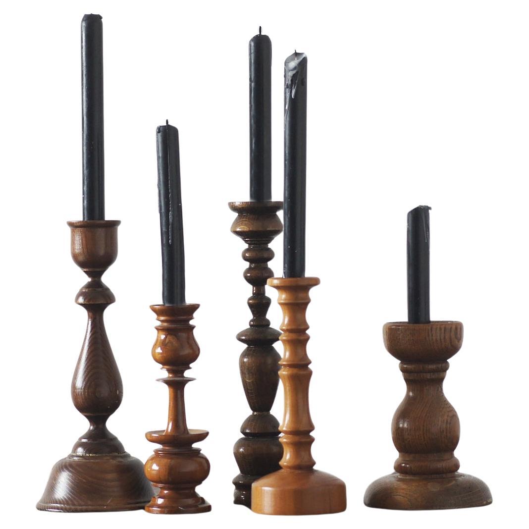 Chandeliers scandinaves en bois, lot de 5 en vente