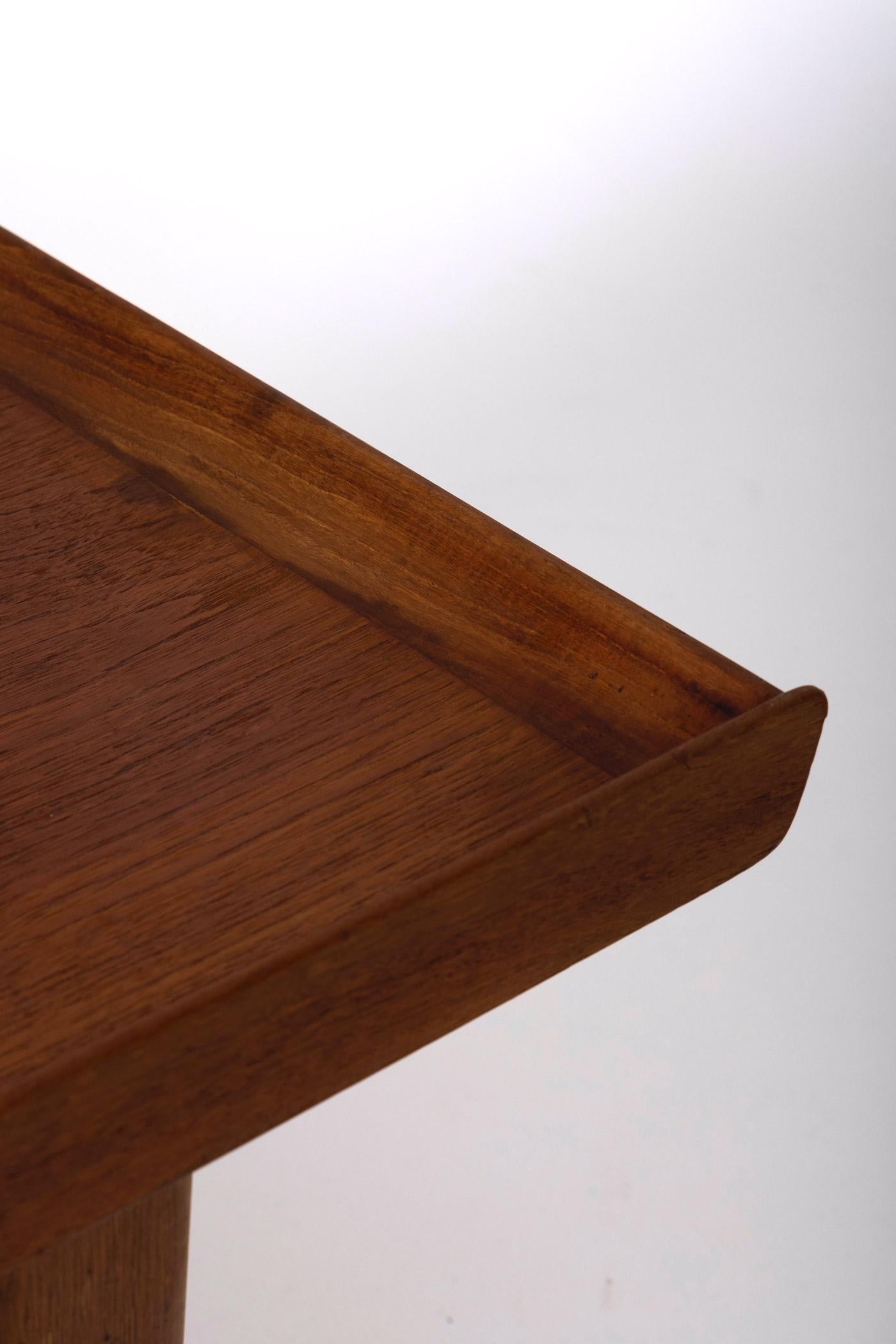 Scandinavian wooden coffee table For Sale 4
