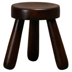 Taburete trípode escandinavo de madera al estilo de Ingvar Hildingsson Suecia Años 70