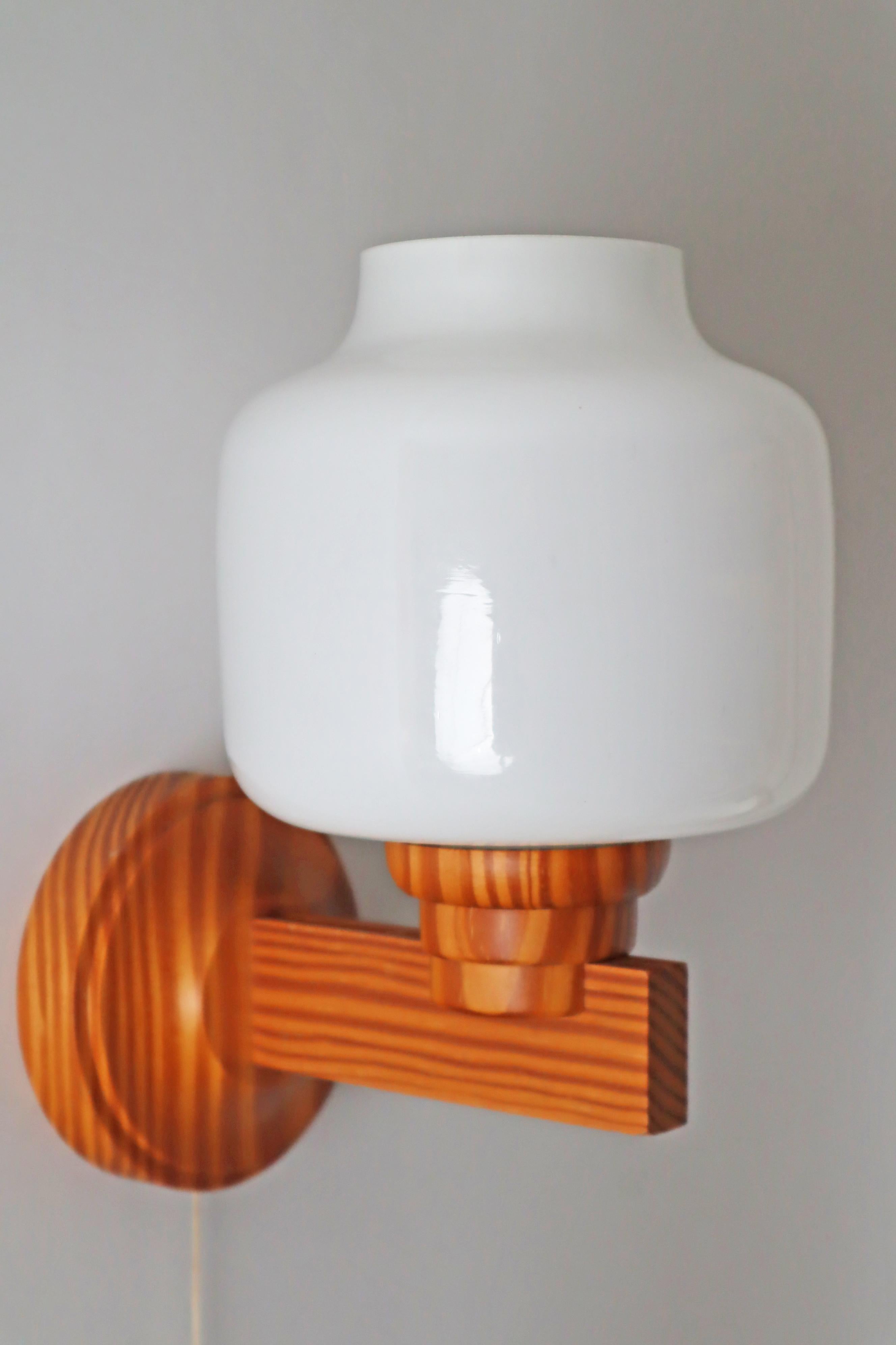 Scandinavian Modern Scandinavian Wooden Wall Lamp with a Lampshade in the shape of an Onion, Sweden For Sale