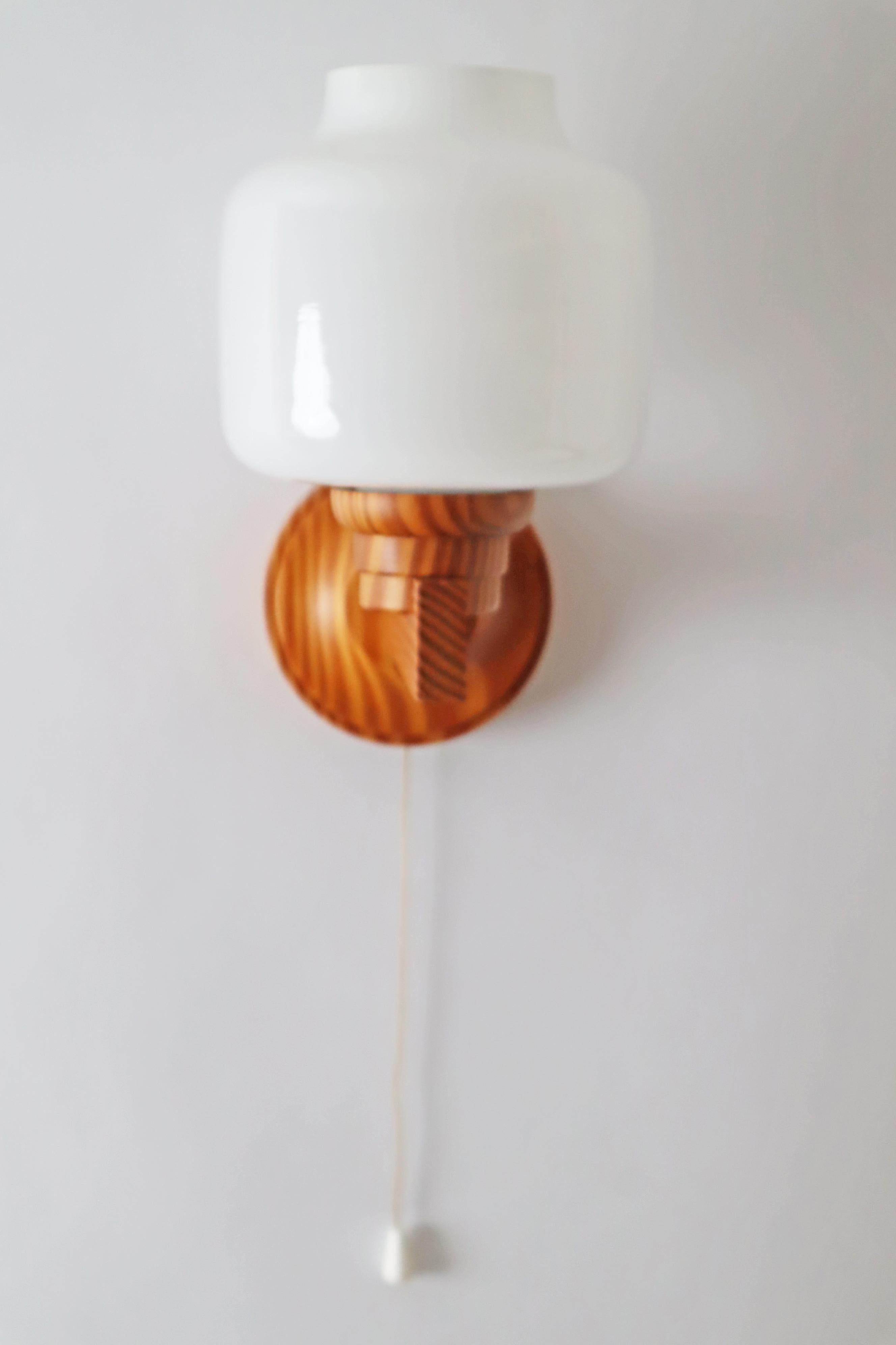 Swedish Scandinavian Wooden Wall Lamp with a Lampshade in the shape of an Onion, Sweden For Sale