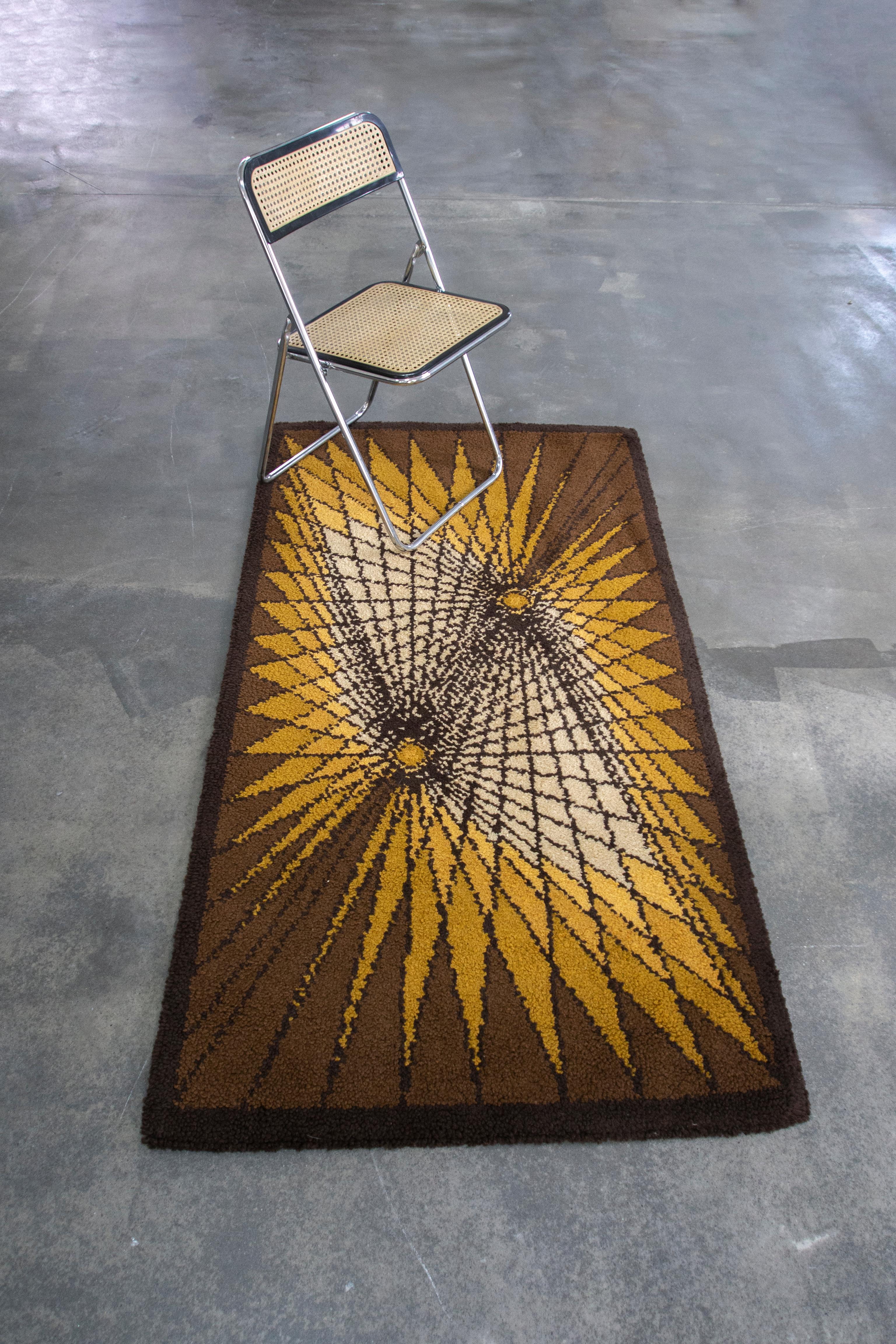 Tapis scandinave Rya en laine à motifs géométriques, Suède, 1970 Bon état - En vente à Beograd, RS