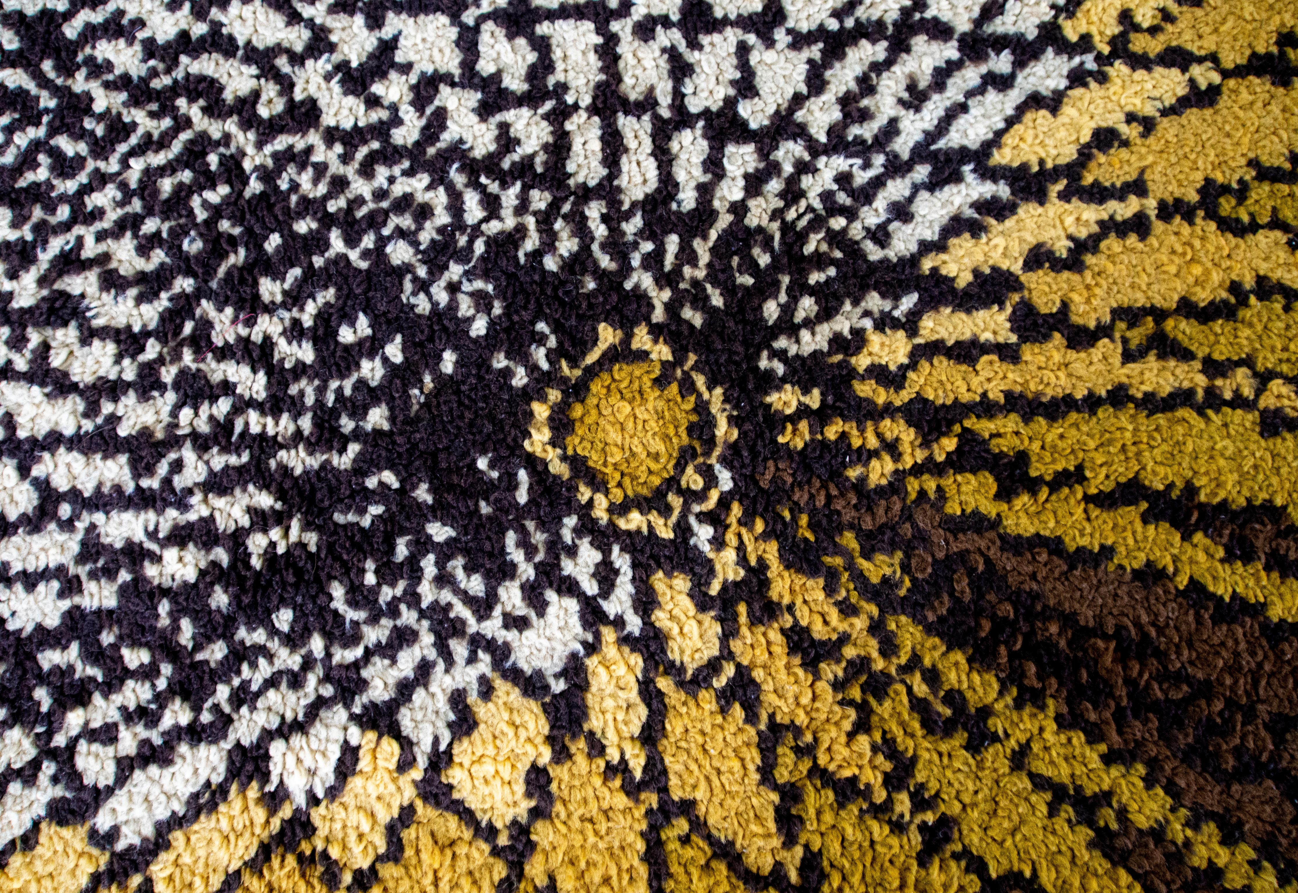 Skandinavischer Rya-Teppich aus Wolle mit geometrischem Muster, Schweden, 1970er Jahre (Ende des 20. Jahrhunderts) im Angebot