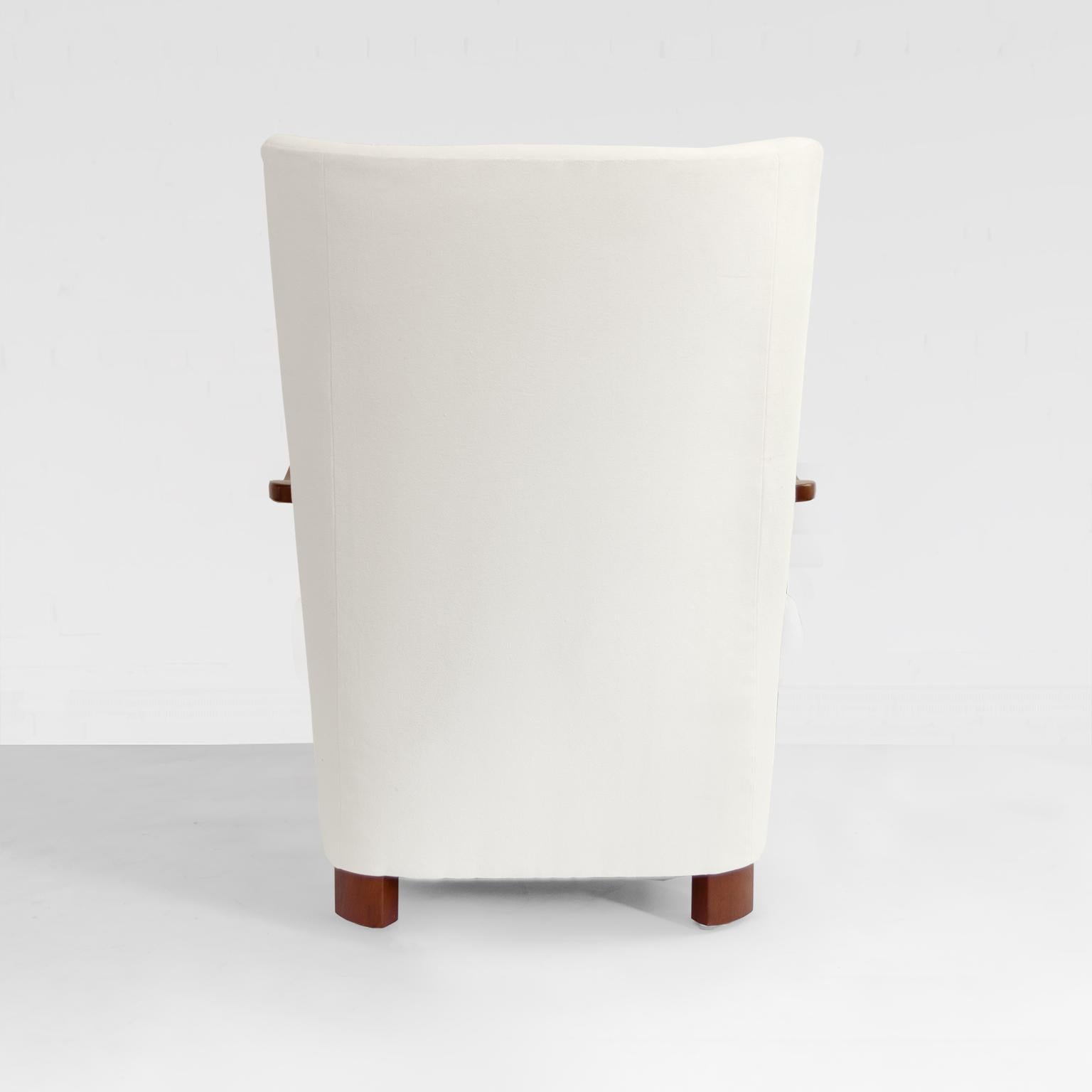 Skandinavisch.Art-déco-Loungesessel mit Mahagoni-Rahmen im Angebot 4