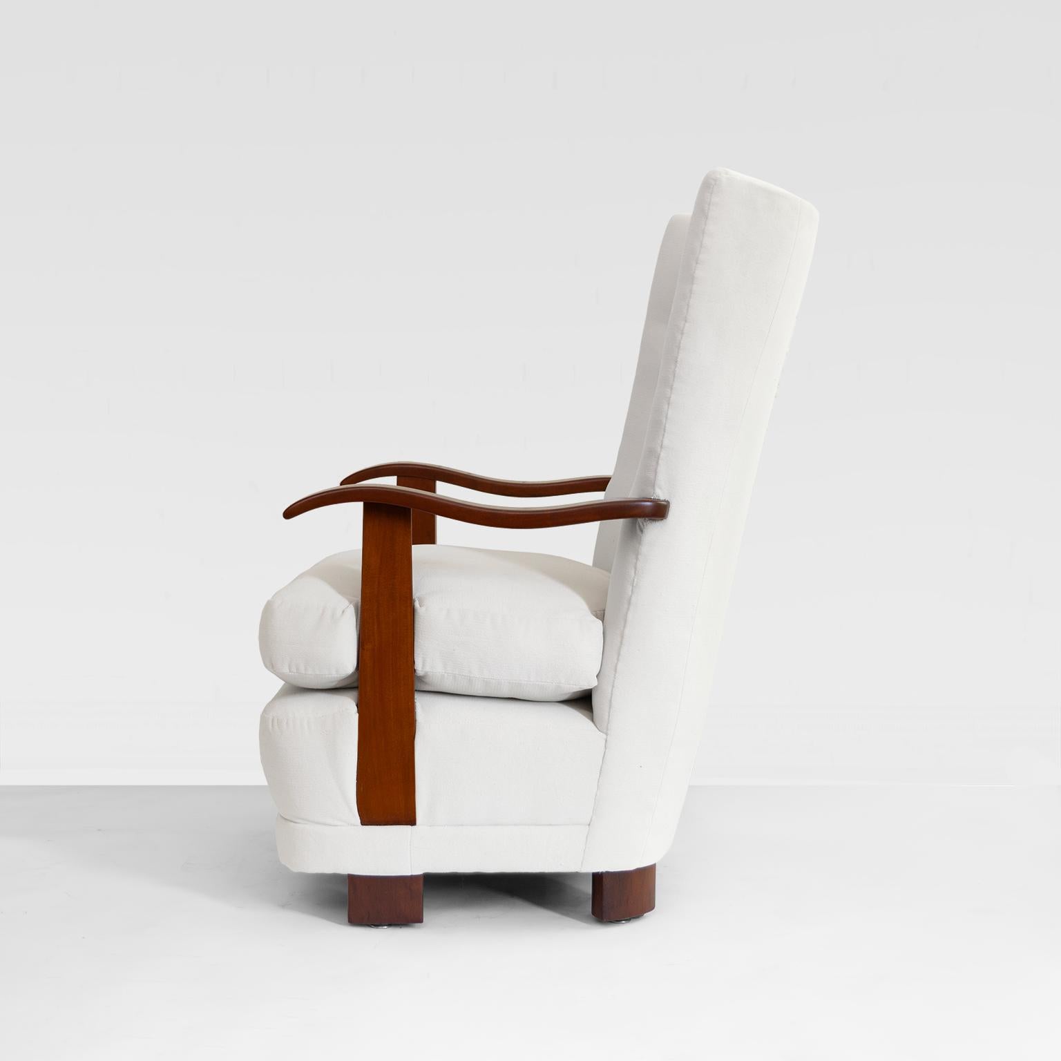 Skandinavisch.Art-déco-Loungesessel mit Mahagoni-Rahmen im Angebot 2