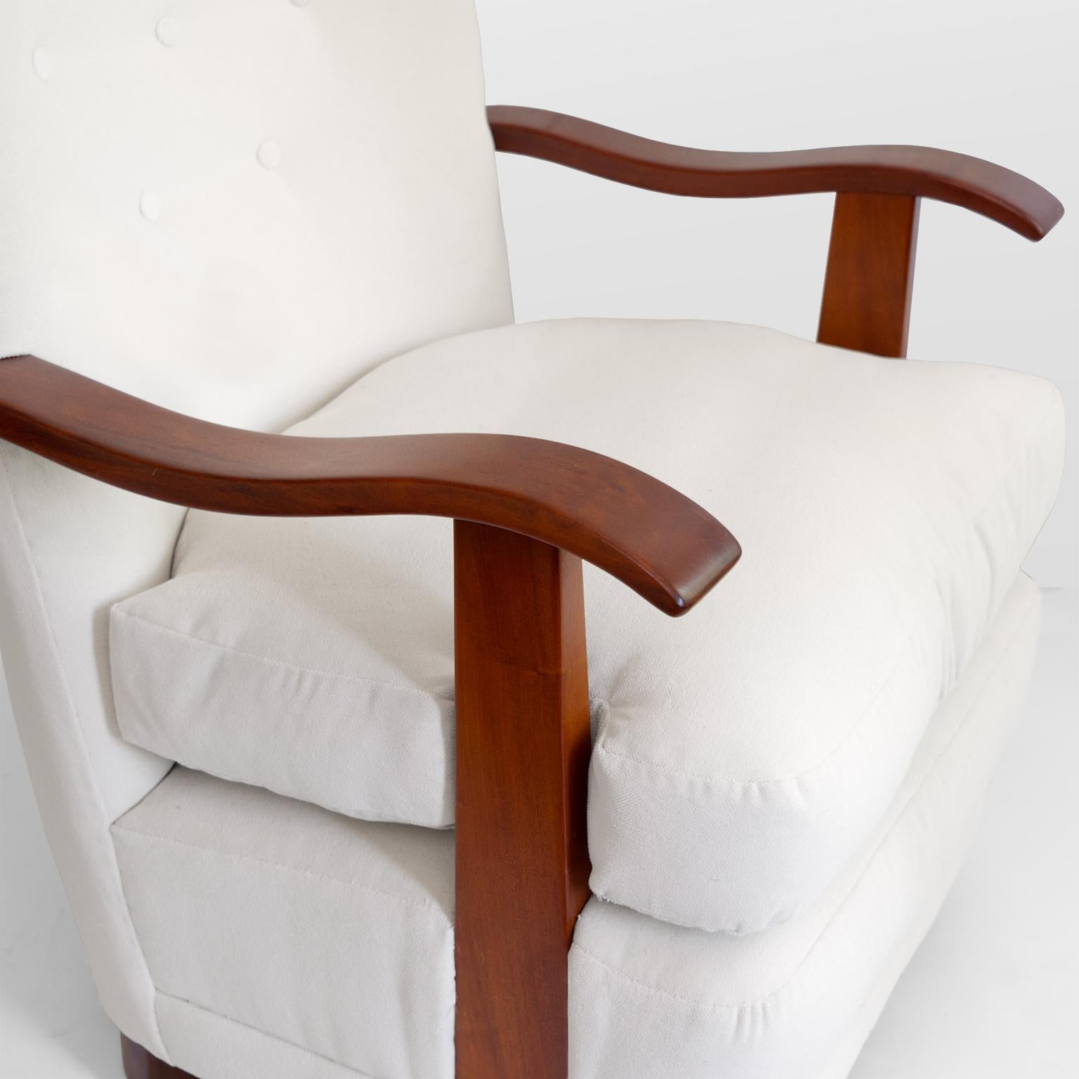 Skandinavisch.Art-déco-Loungesessel mit Mahagoni-Rahmen im Angebot 3