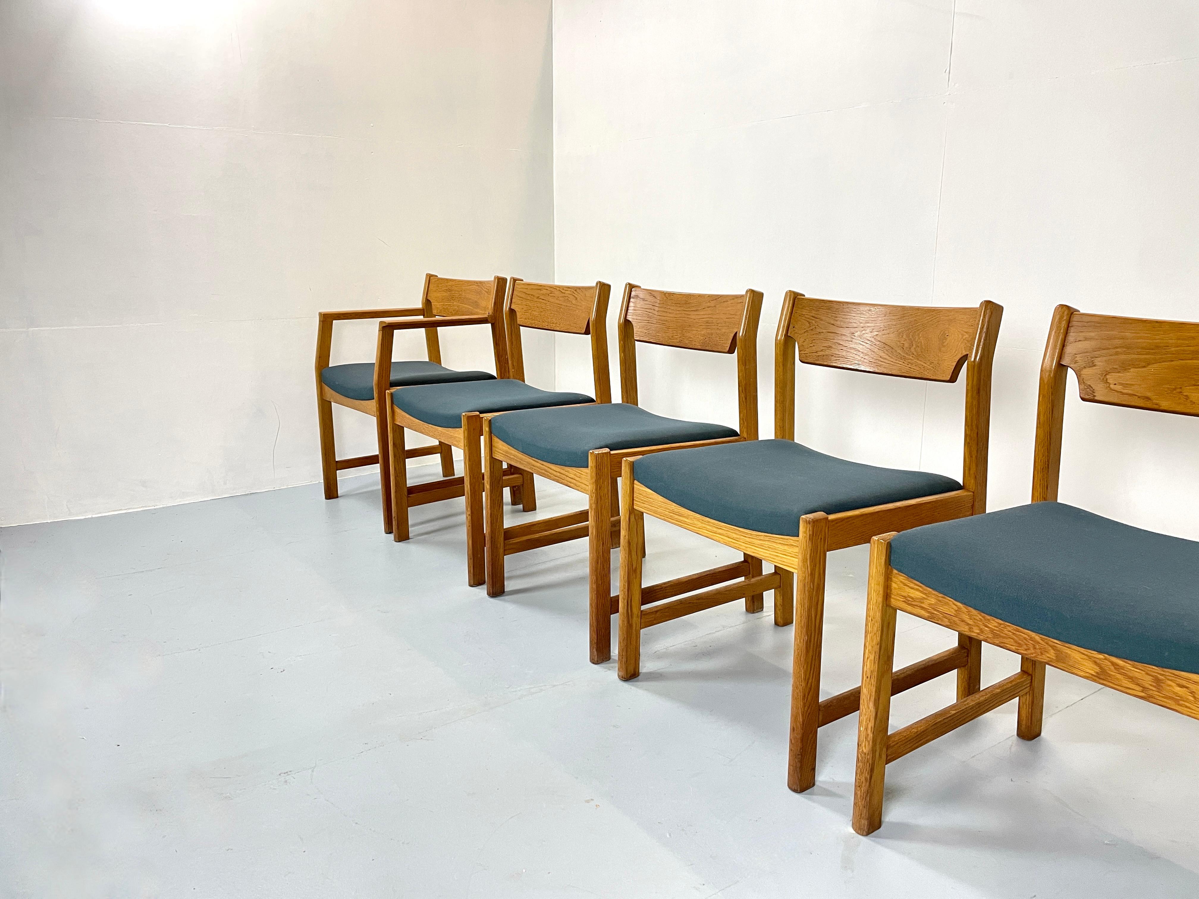 Mid-Century Modern Scanidavian Dinning Chairs in Beautiful Oak