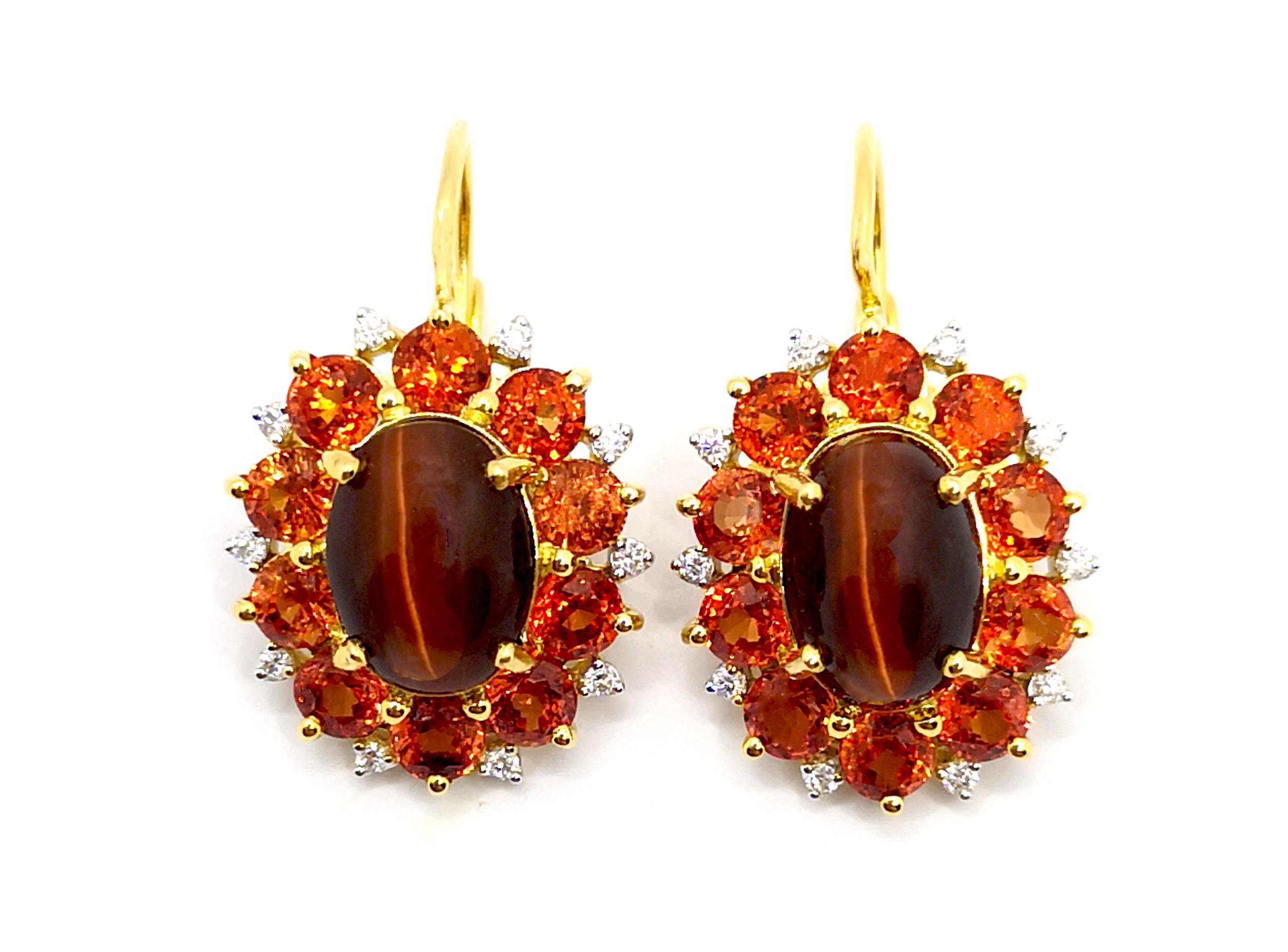 Orecchini con scapolite, zaffiro arancione e diamanti in oro 18K in vendita 2