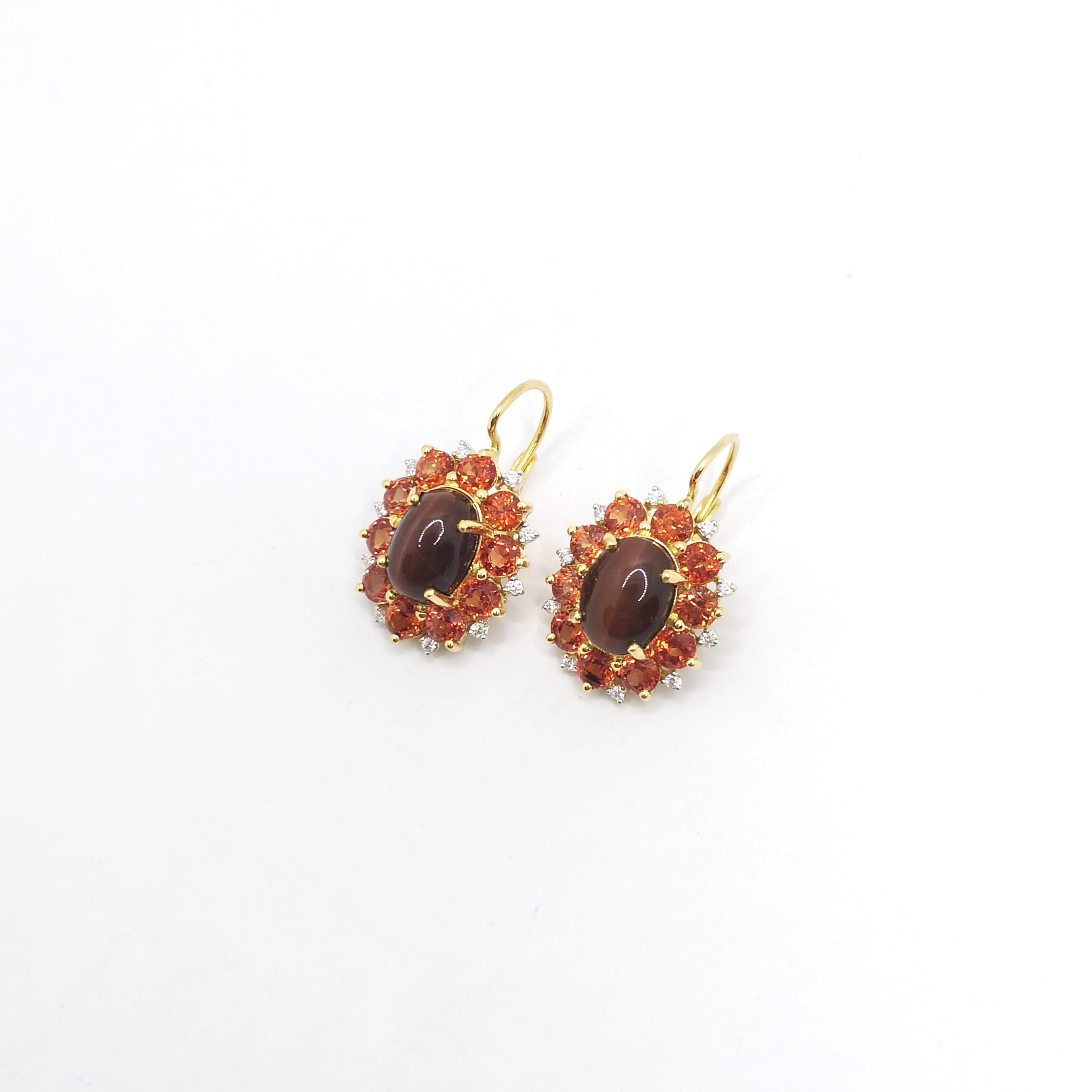 Orecchini con scapolite, zaffiro arancione e diamanti in oro 18K in vendita 3