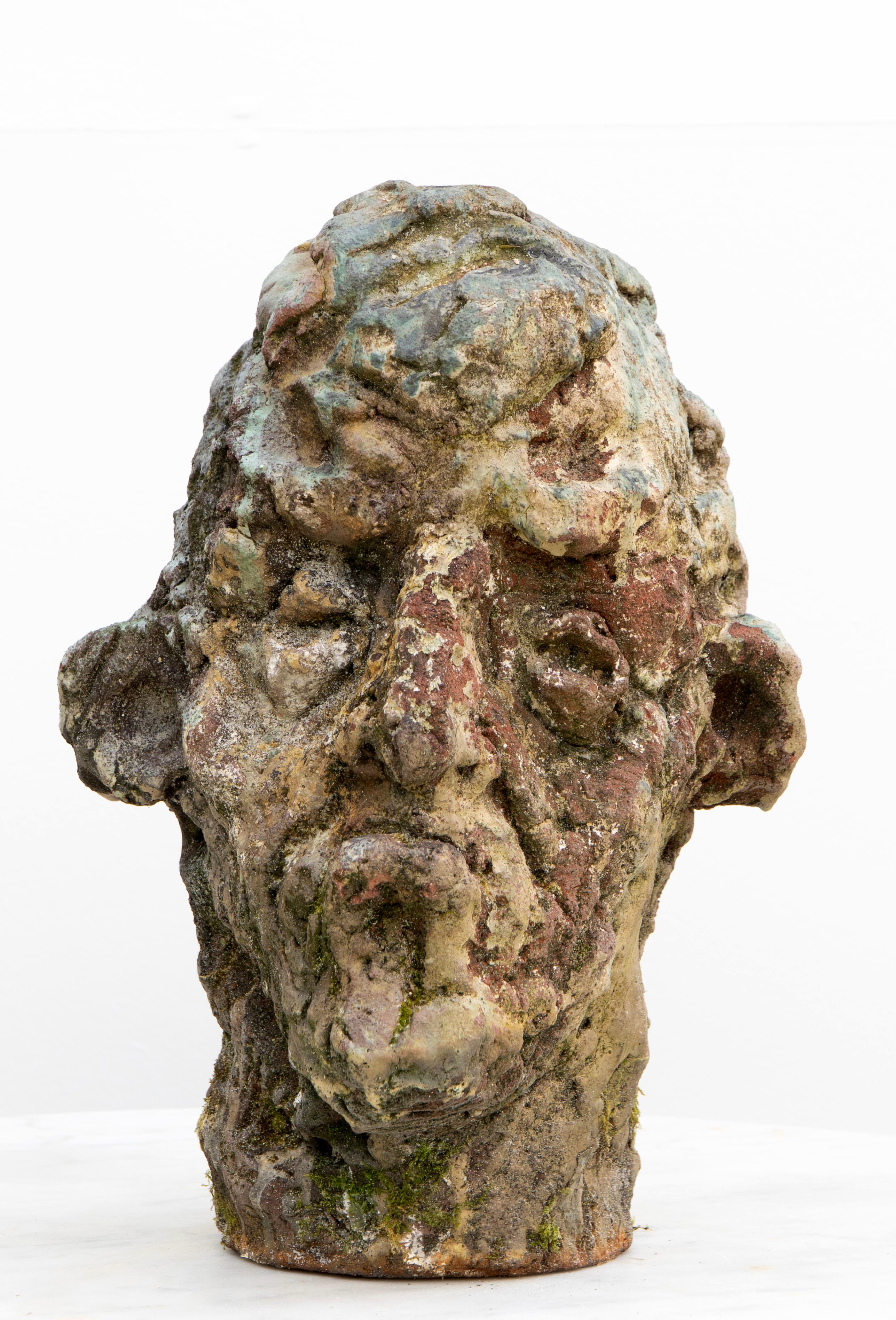 Tête en grès Ashen Raku - Sculpture en céramique, expressionniste en vente 7