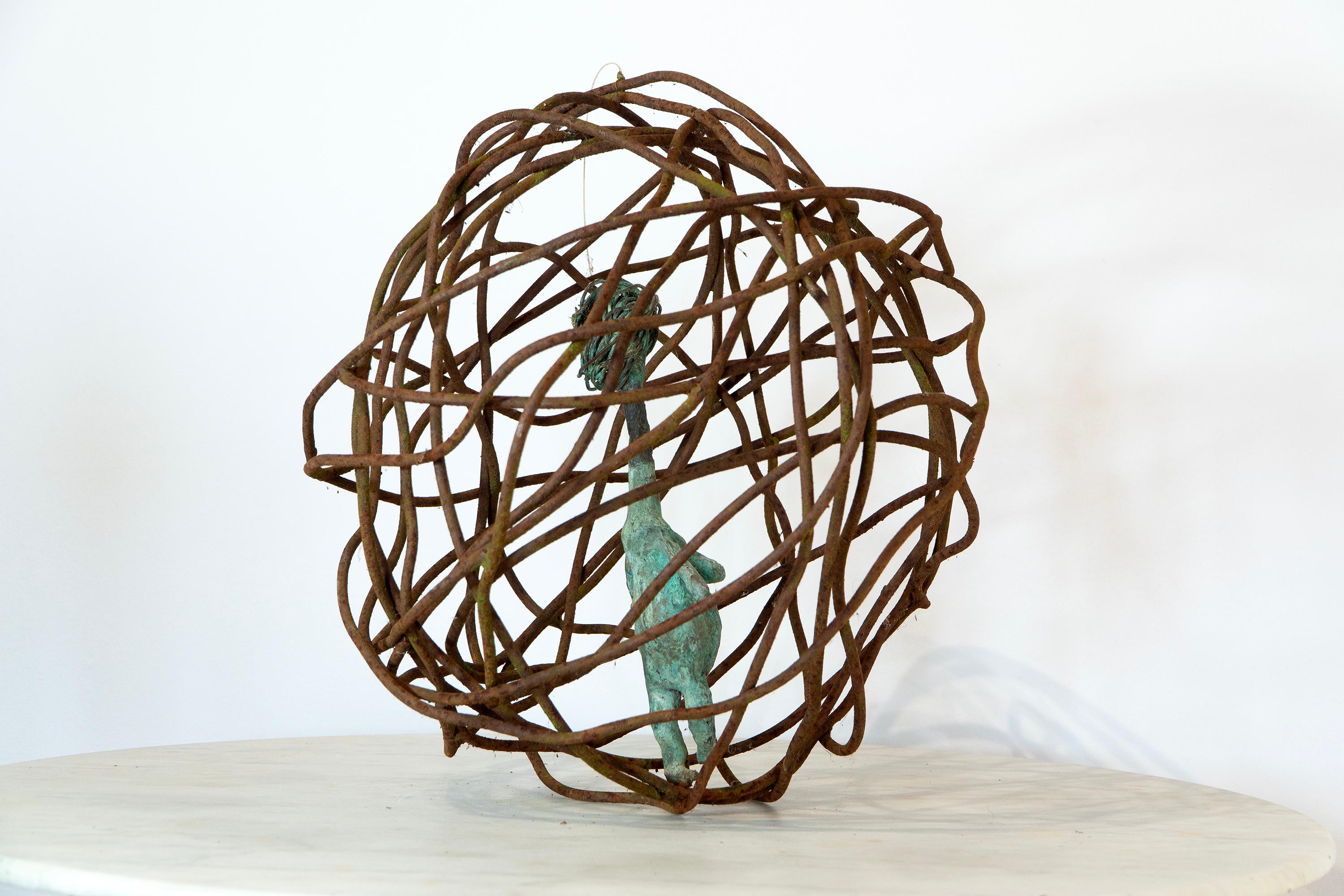 Caged Woman 1 (Ø 32 cm) di Aldonza è l'opera inaugurale della serie 