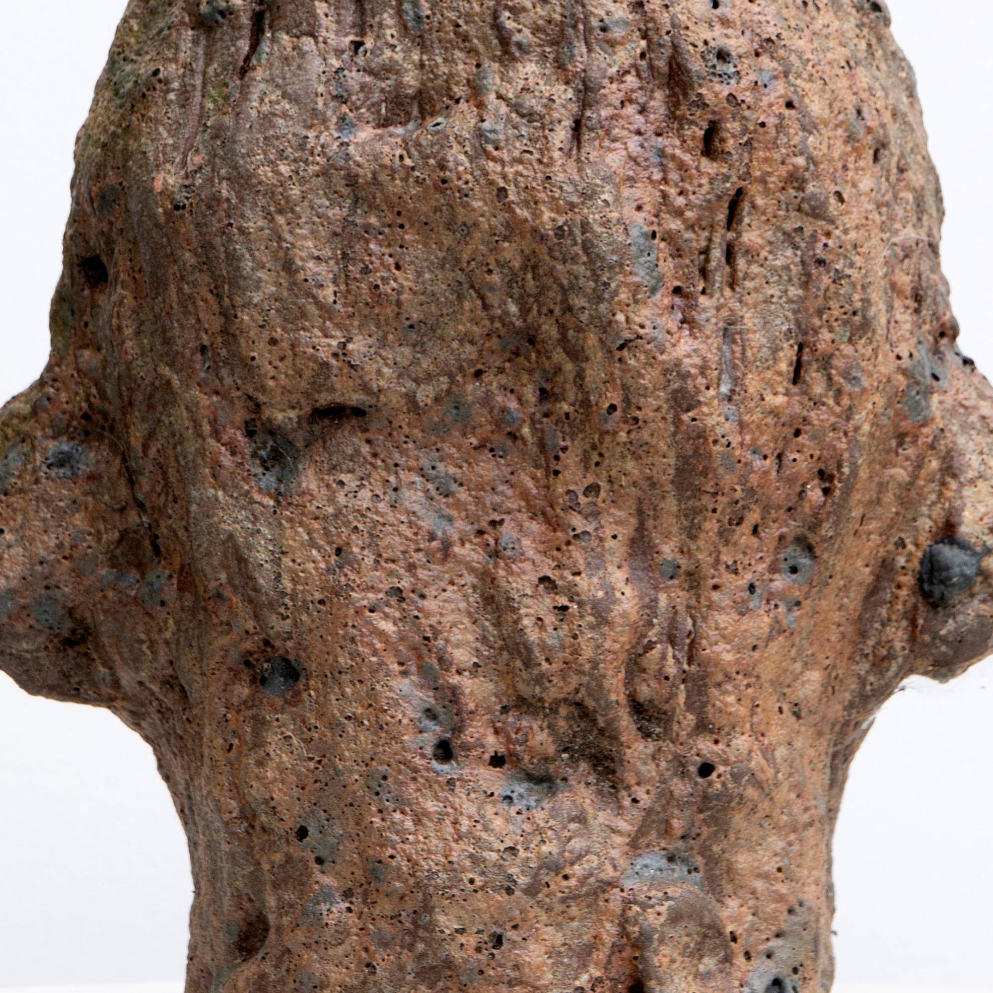 Brutalistischer Expressionist Keramik Kopf Skulptur Testa Nº12 - Feuerfestes Steingut im Angebot 8