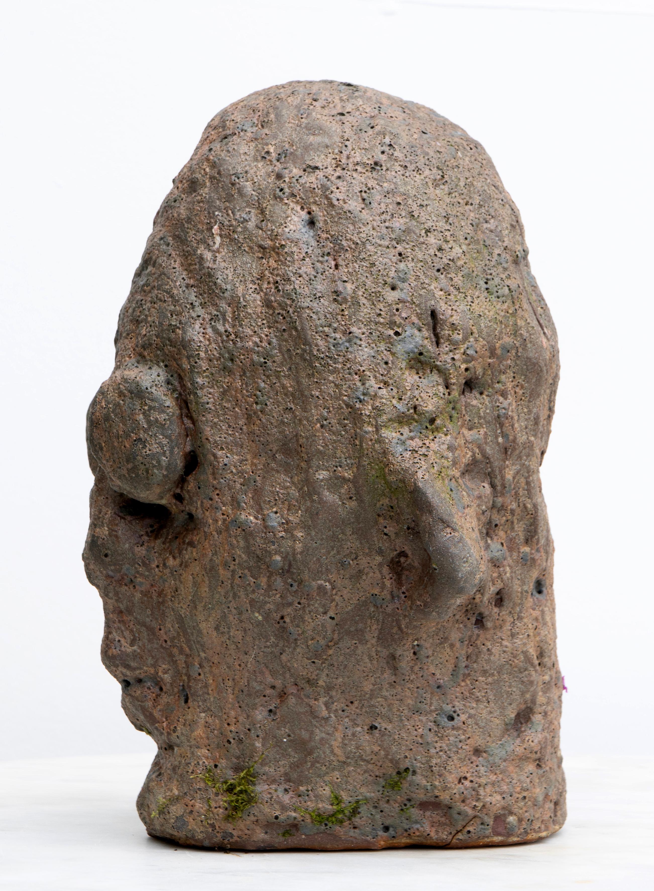 Brutalistischer Expressionist Keramik Kopf Skulptur Testa Nº12 - Feuerfestes Steingut im Angebot 1