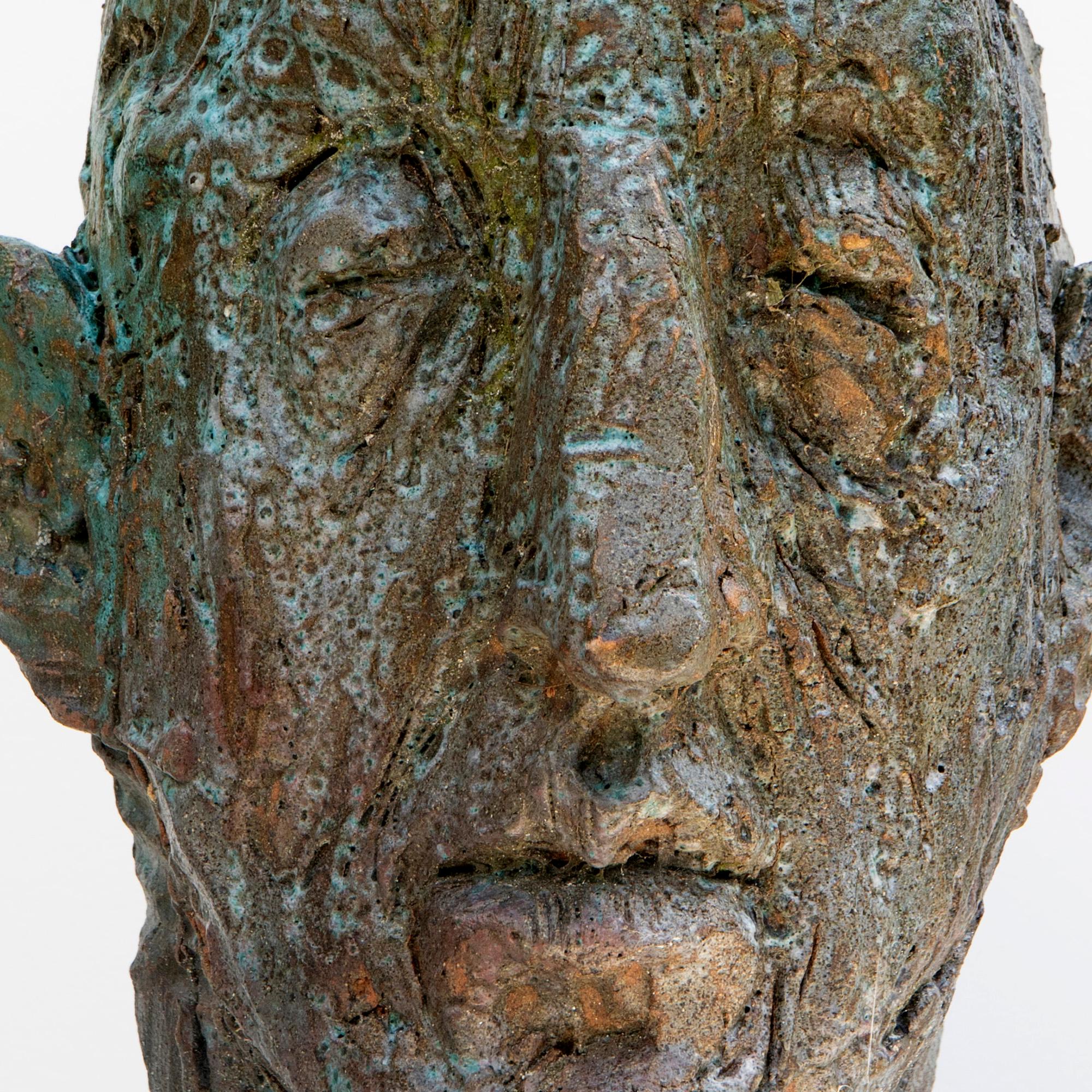 Tête expressionniste en céramique en grès réfractaire à glaçure cuivreuse Testa nº 11 en vente 10