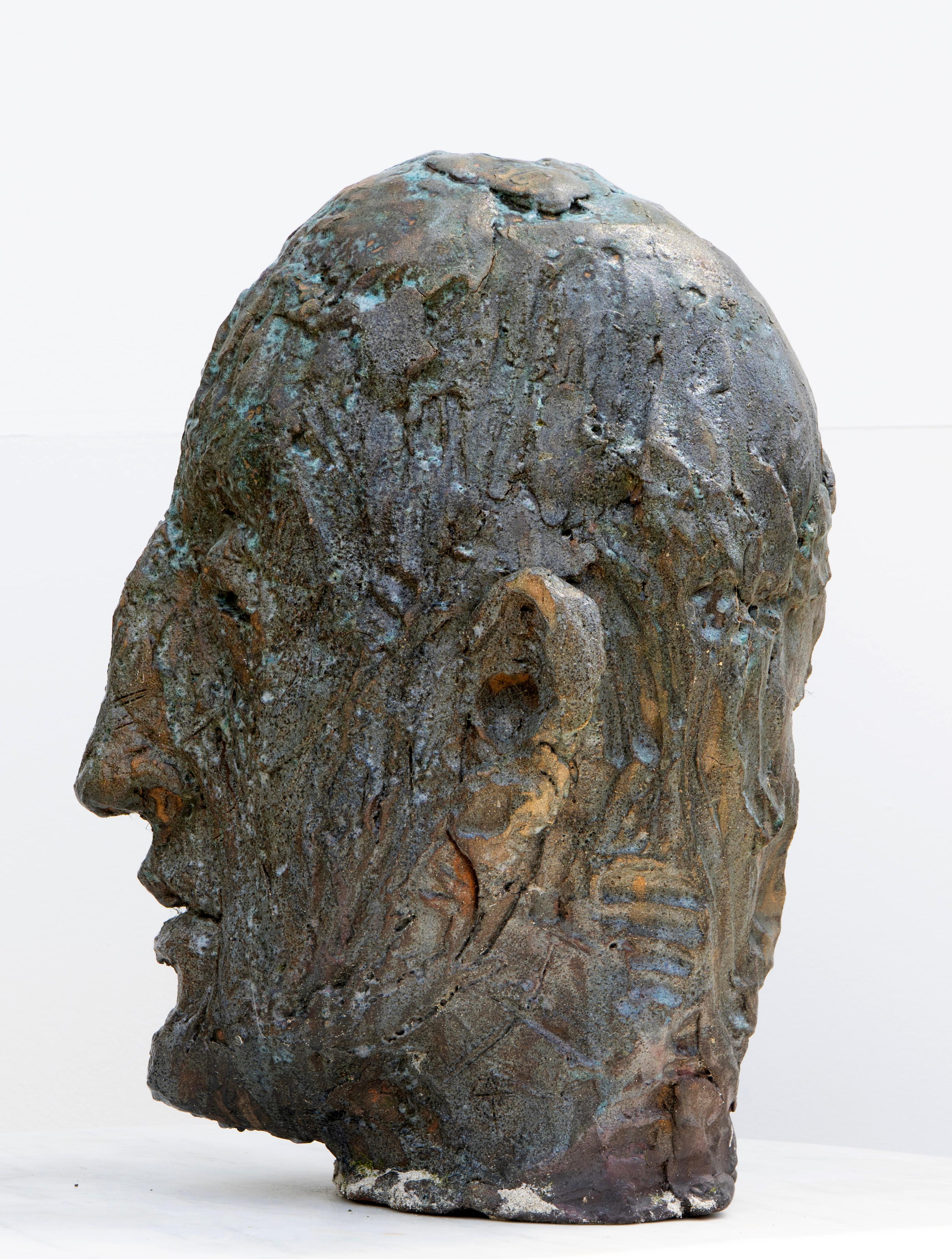 Tête expressionniste en céramique en grès réfractaire à glaçure cuivreuse Testa nº 11 en vente 1